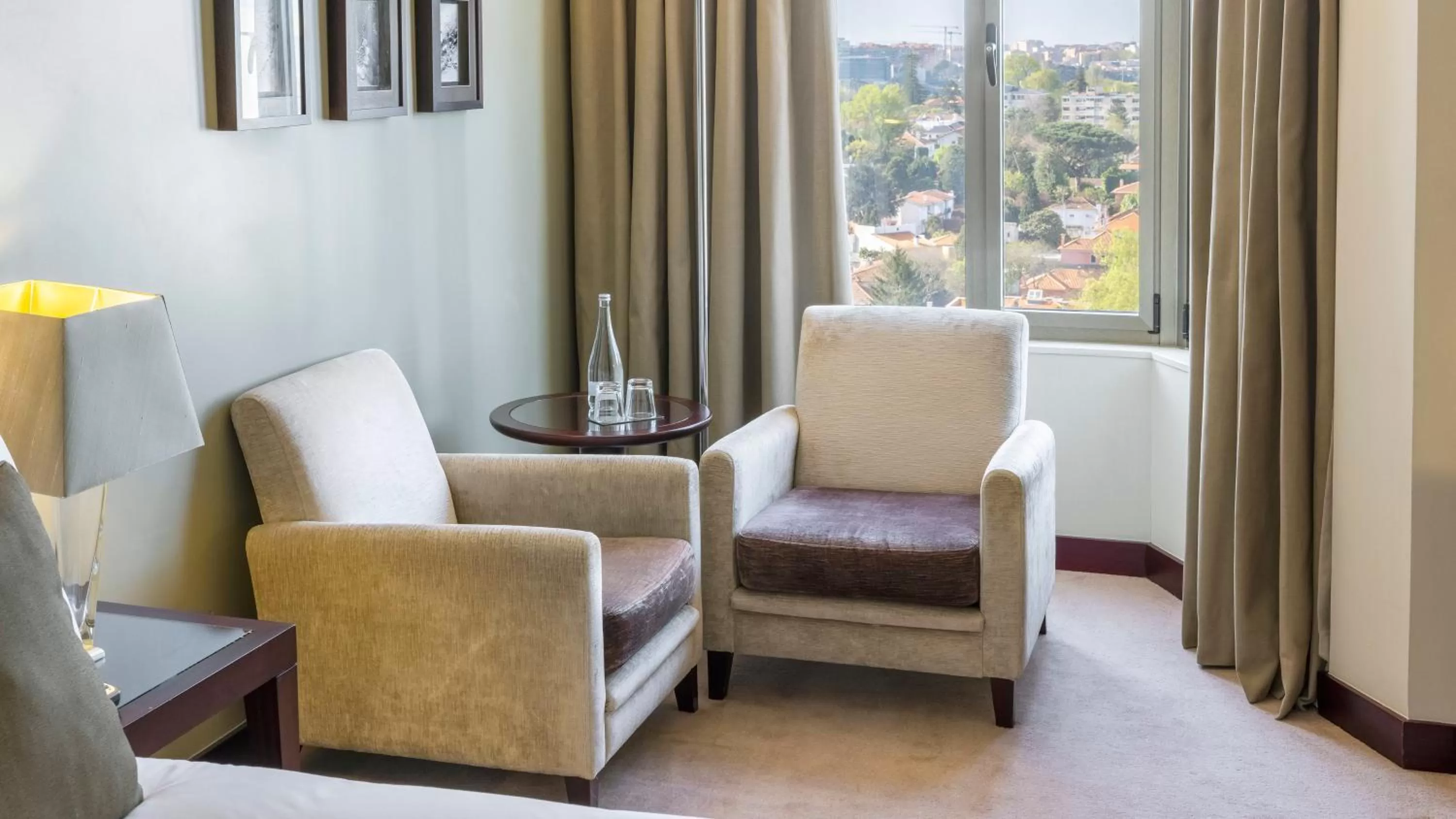 Photo of the whole room in Crowne Plaza Porto by IHG