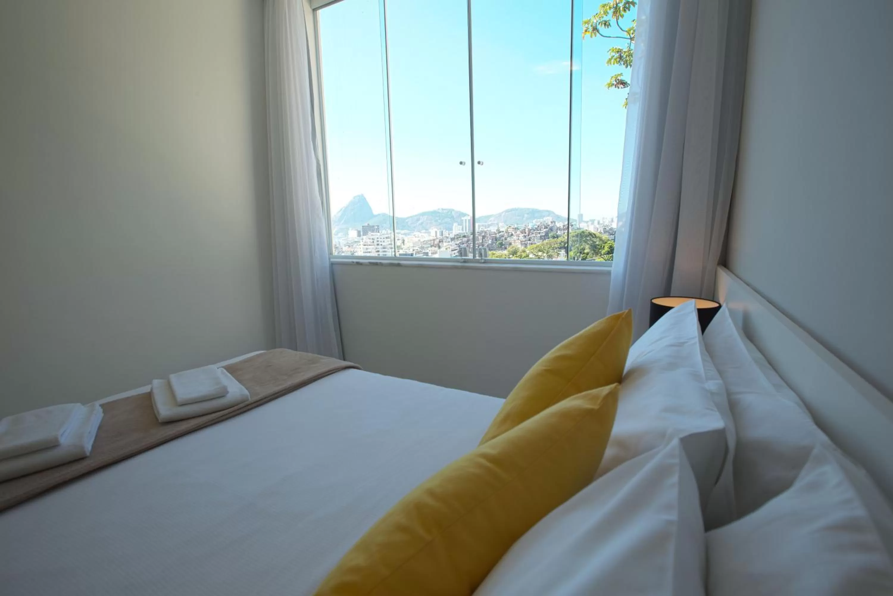 Bed in Sugar Loft Apartments