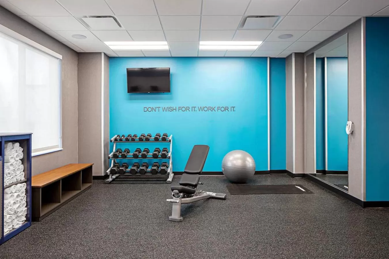 Fitness centre/facilities in Fairfield Inn & Suites by Marriott North Bergen