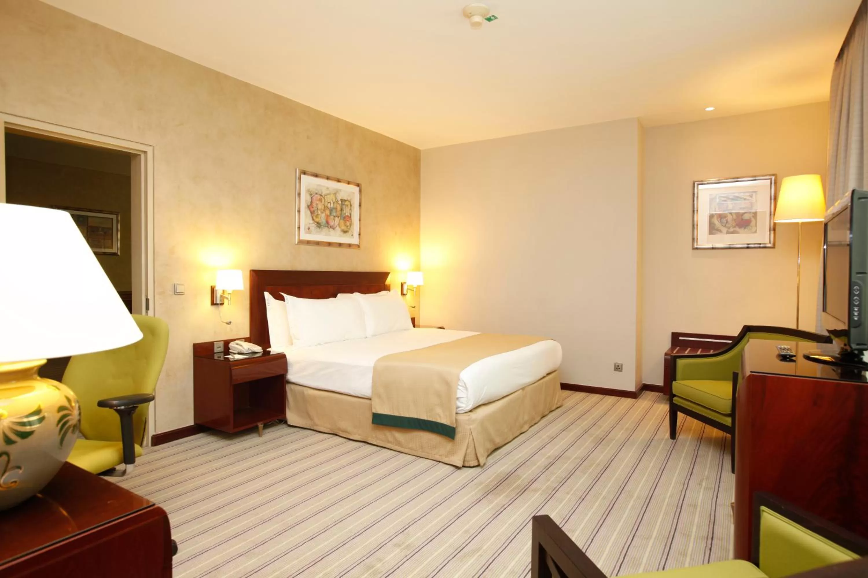 Bedroom, Bed in Holiday Inn Olaya by IHG