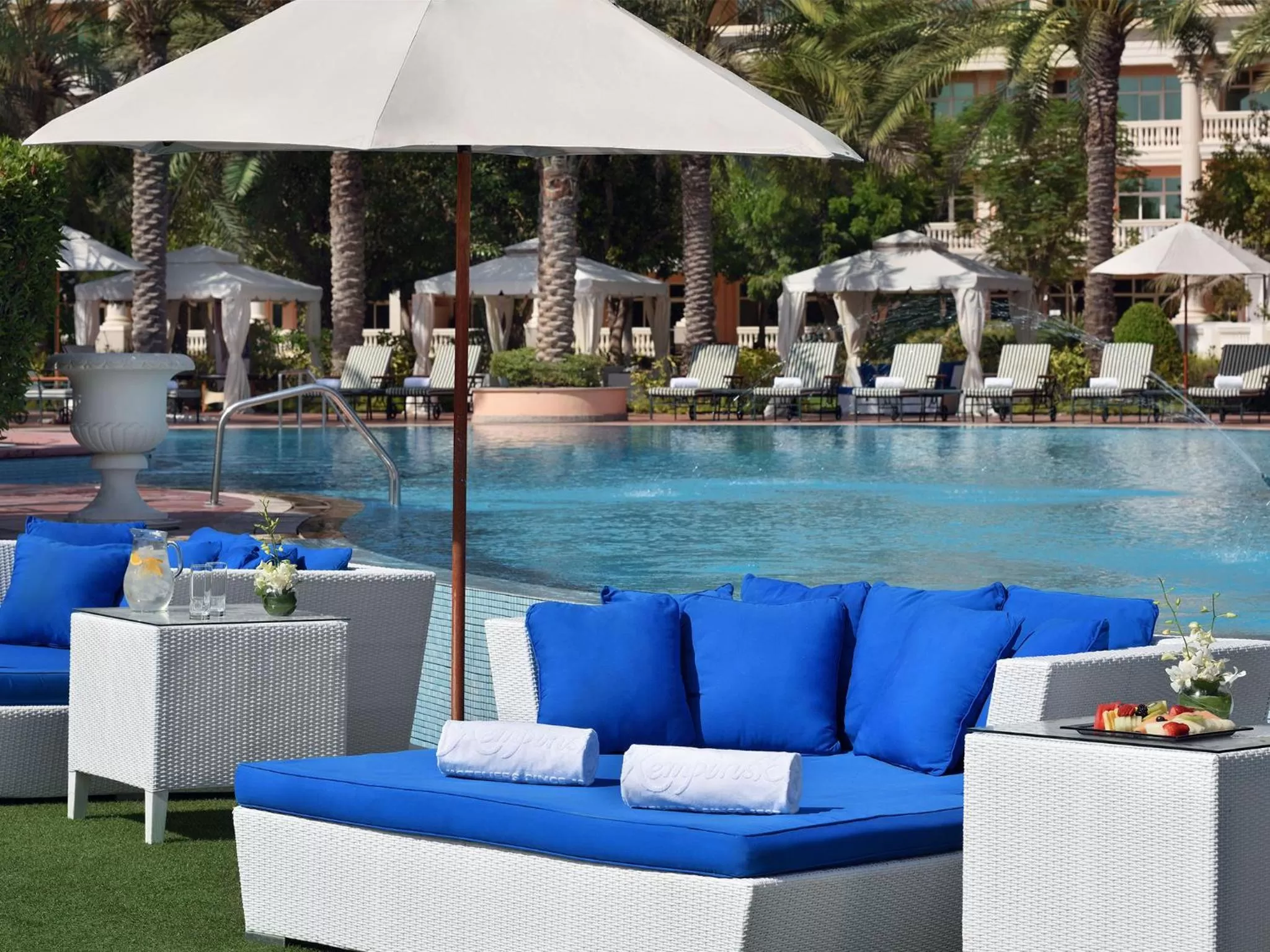 Swimming pool in Kempinski Hotel Palm Jumeirah