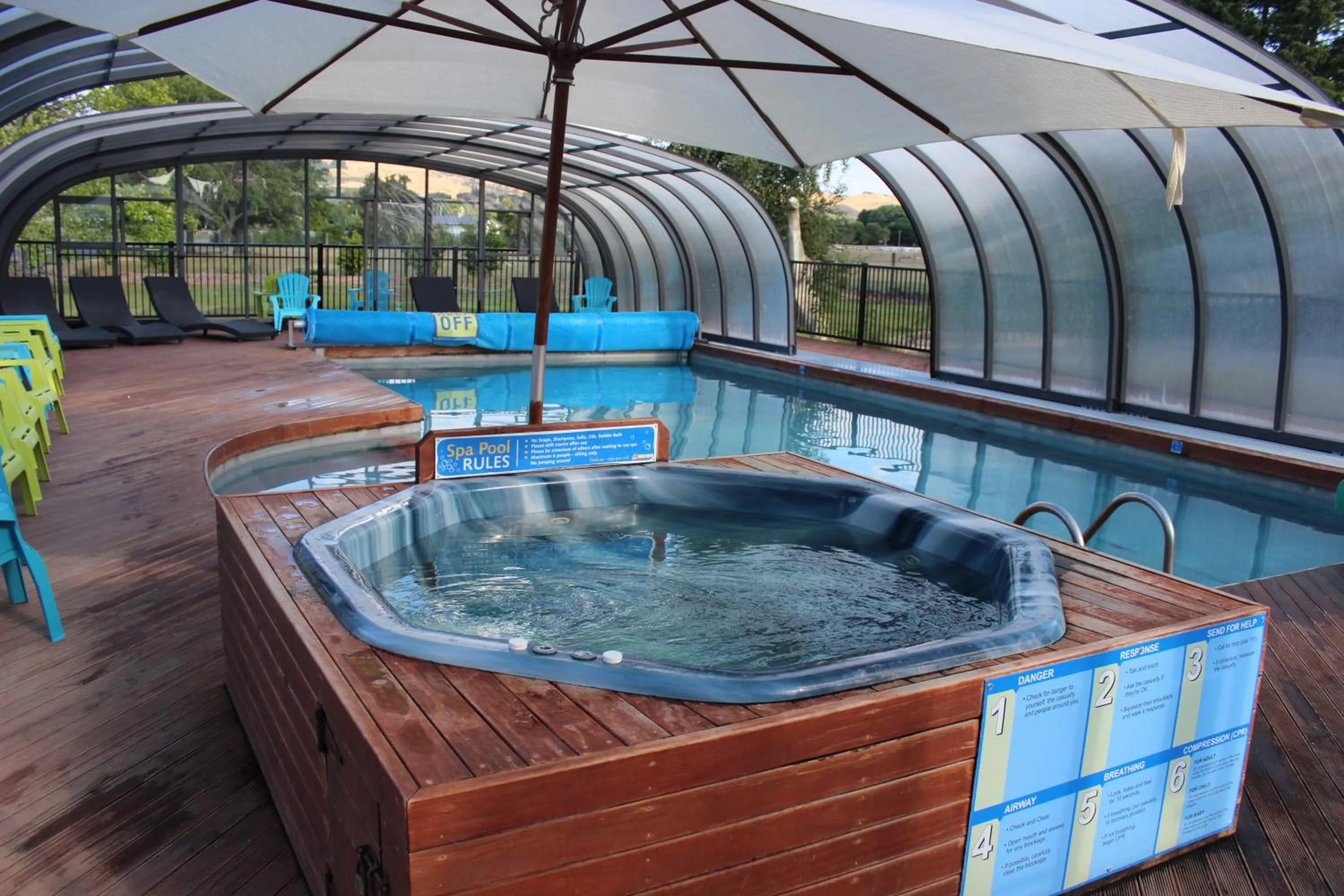 Swimming pool in All Seasons Holiday Park