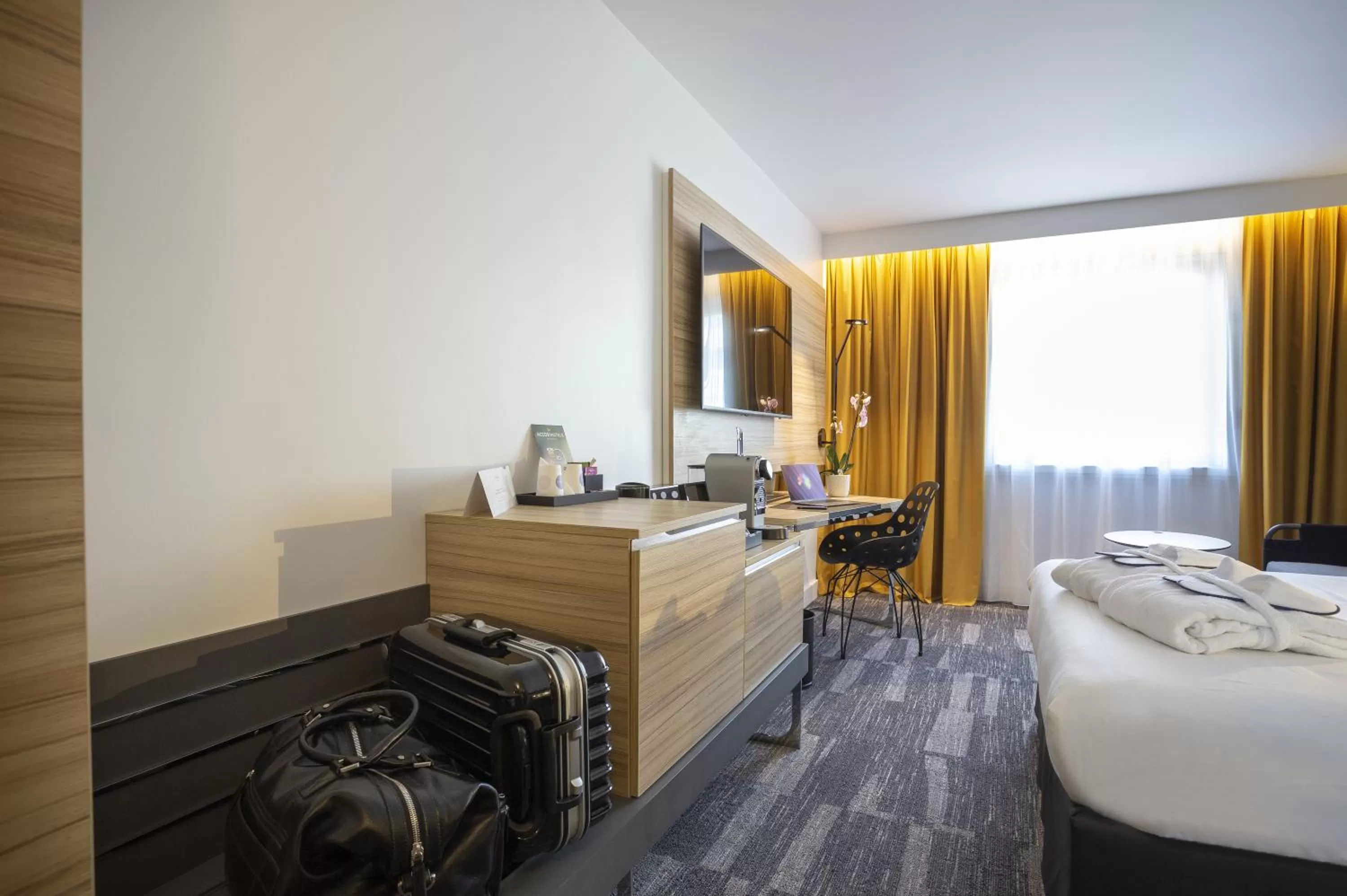 TV and multimedia, Bed in Novotel Annecy Centre