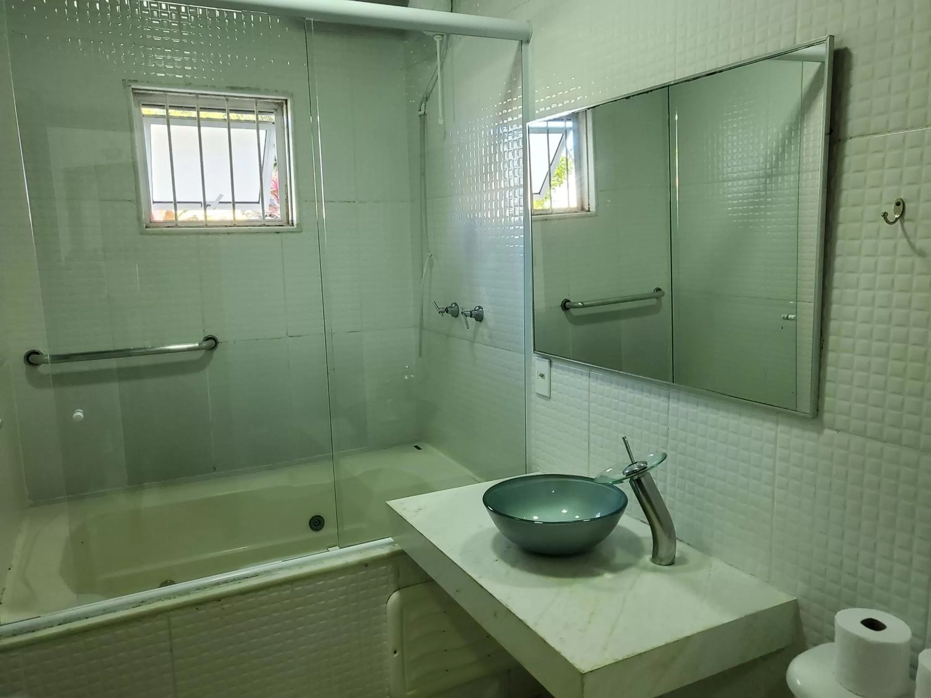 Bathroom in Apartamentos Casa da Pedra