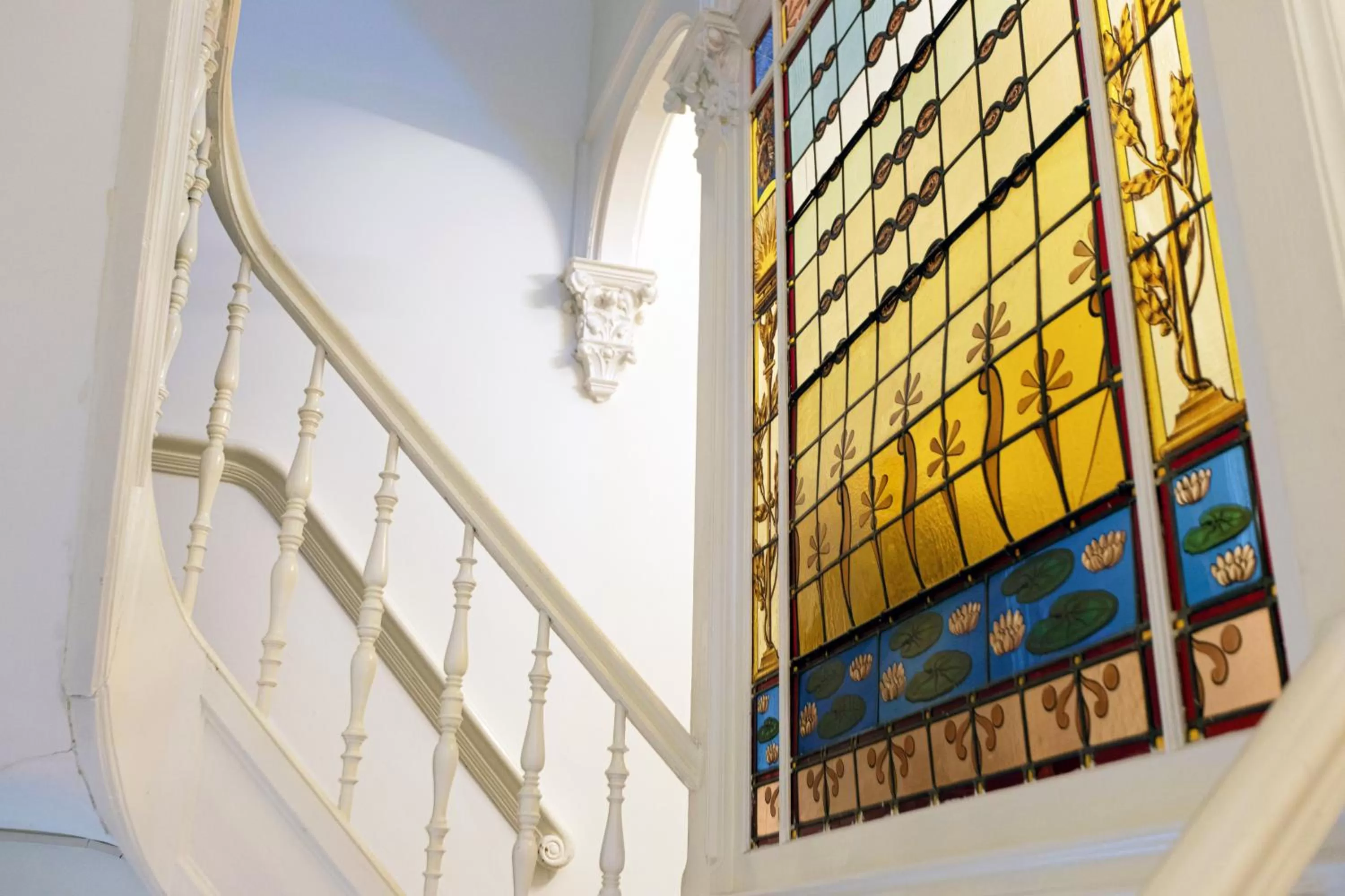 Property building in Quentin England Hotel