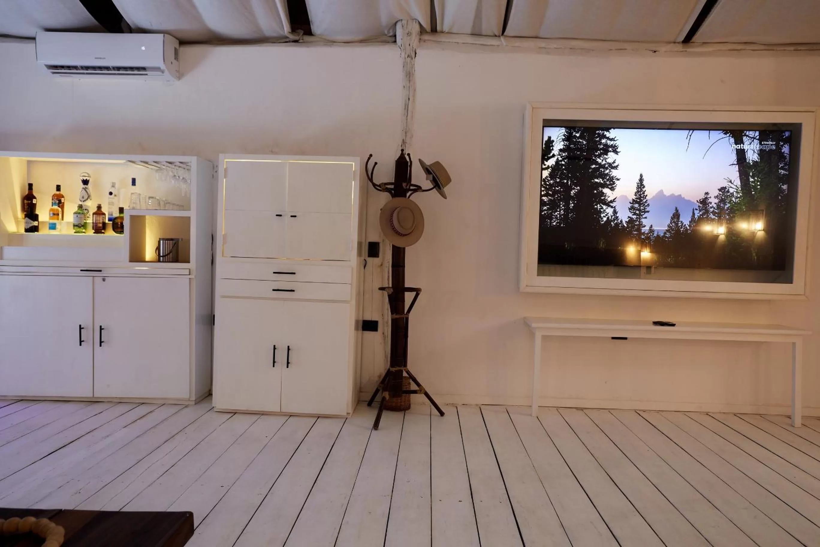 TV and multimedia in Roc Luxe Tulum