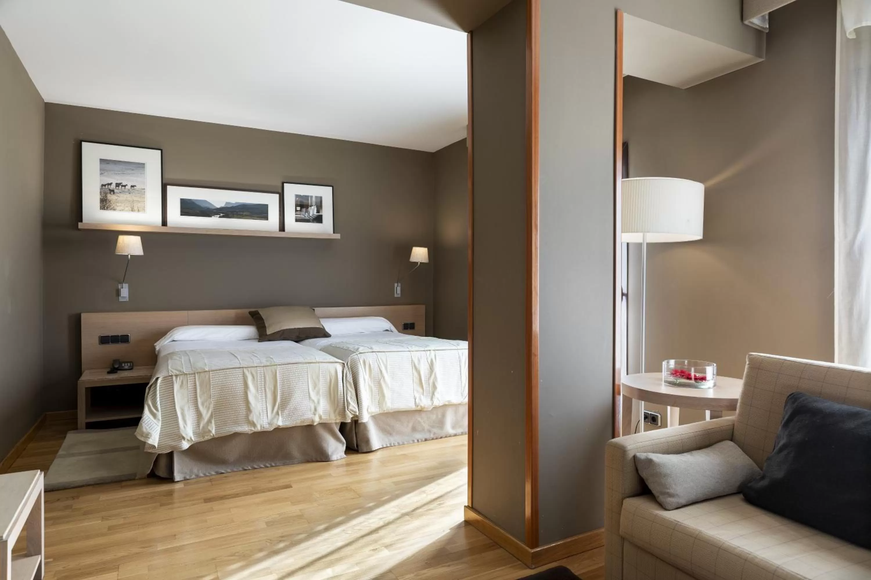 Photo of the whole room, Bed in Parador De La Seu D'urgell