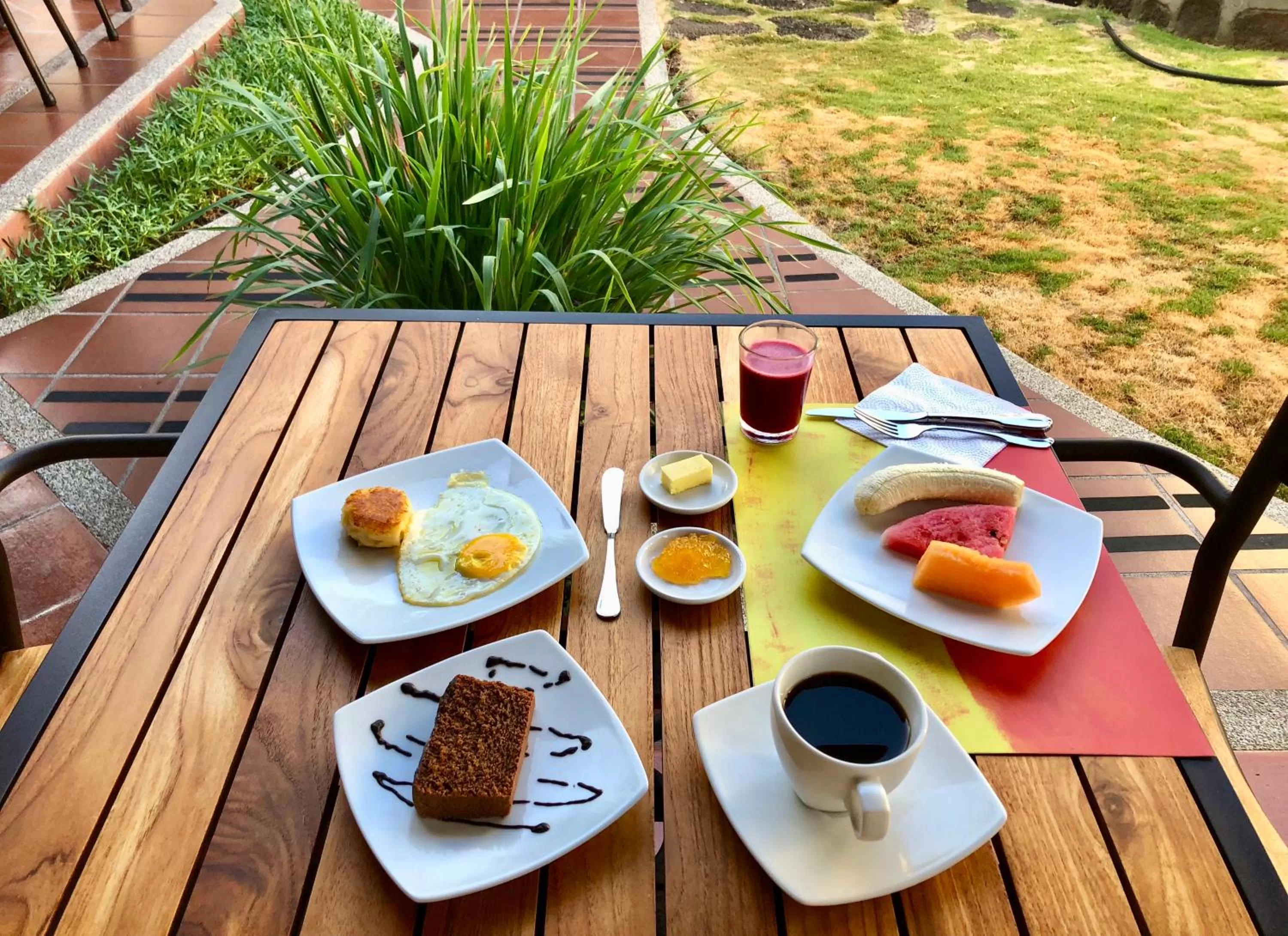 Breakfast in Hotel Galapagos Suites B&B