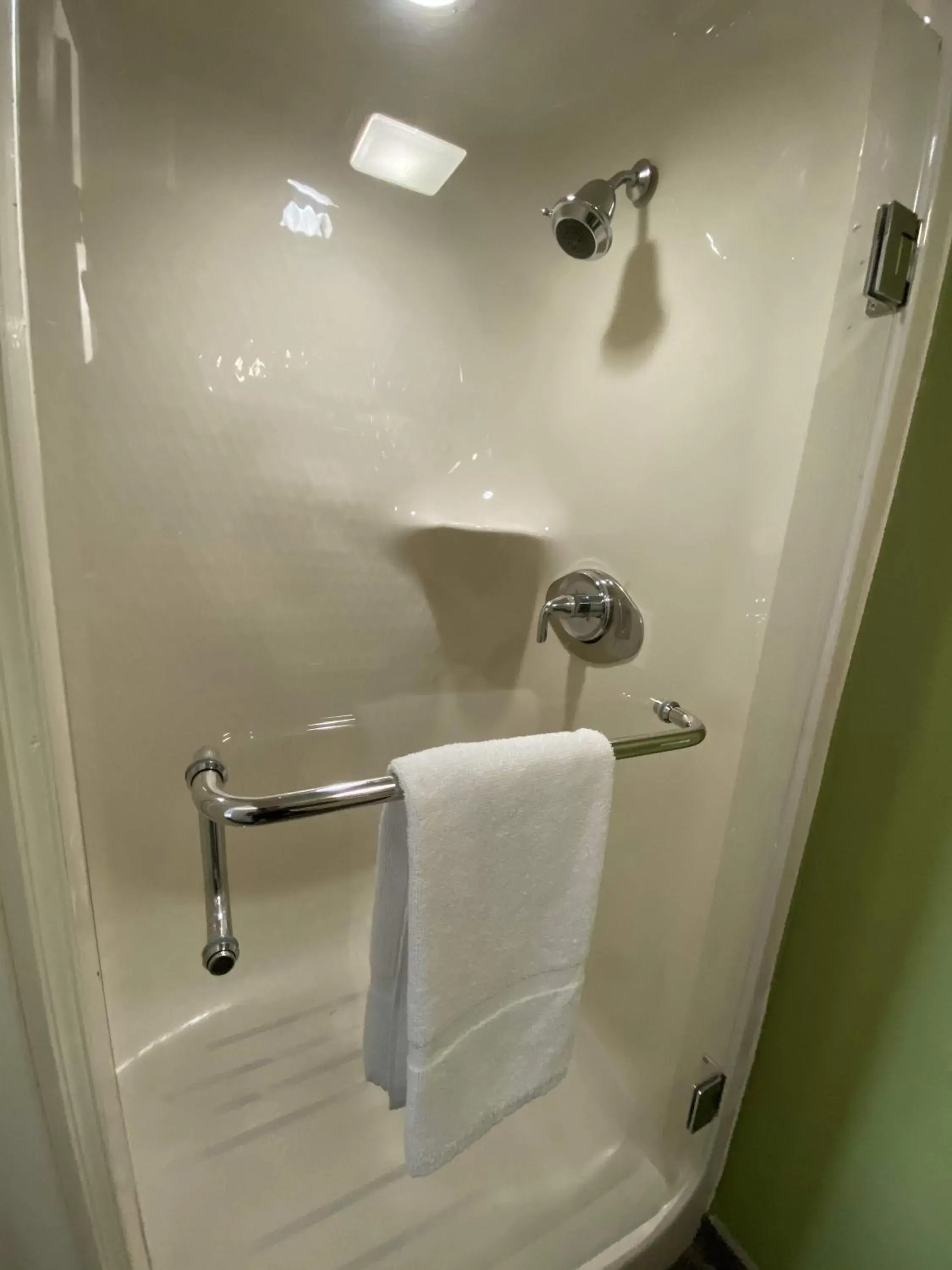 King Room - Non-Smoking in Sleep Inn Atlanta Airport King Room - Non-Smoking in Sleep Inn Atlanta Airport