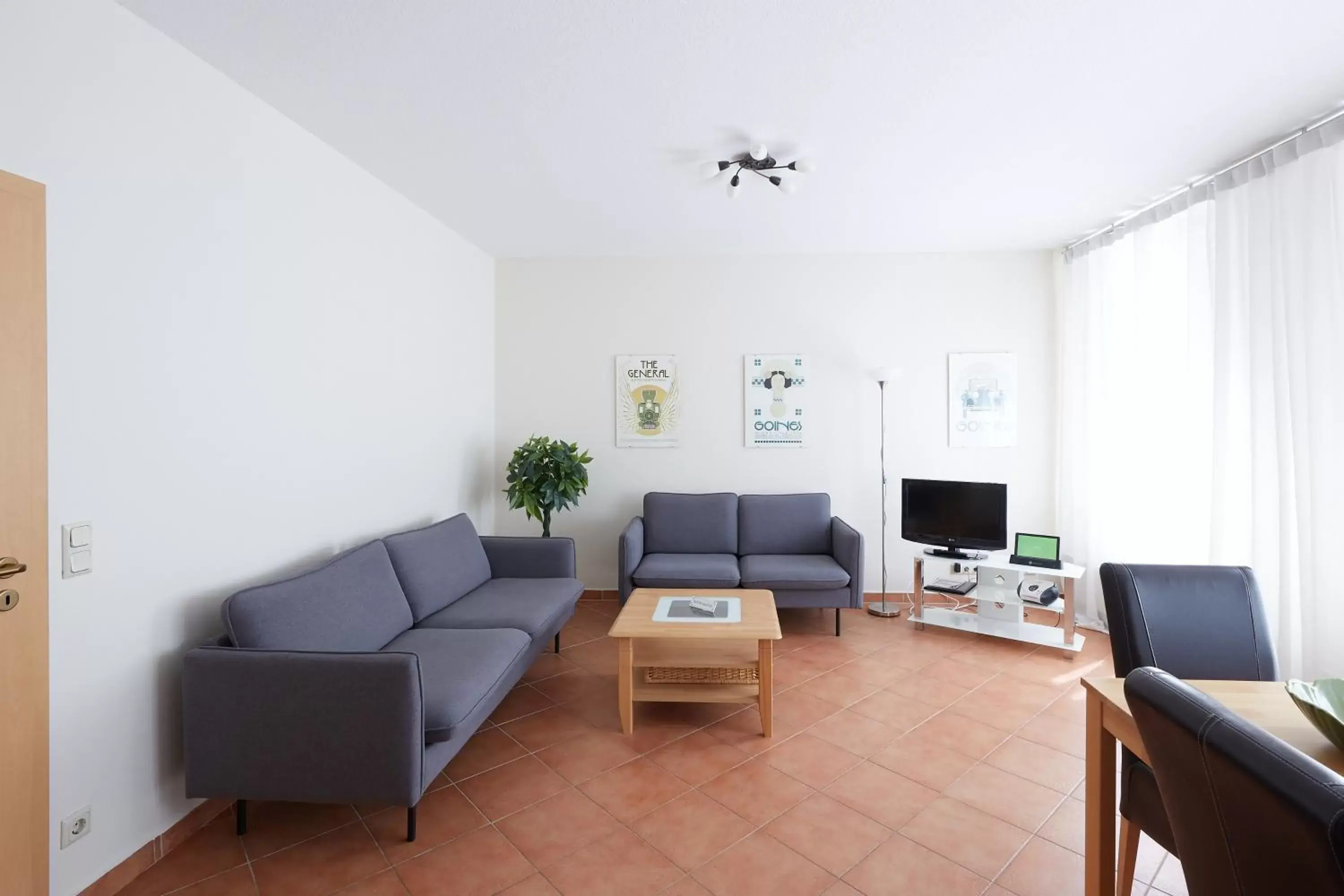 Three-Bedroom Apartment (4 Adults) in Hotel garni "Zum Eichwerder" Three-Bedroom Apartment (4 Adults) in Hotel garni "Zum Eichwerder"