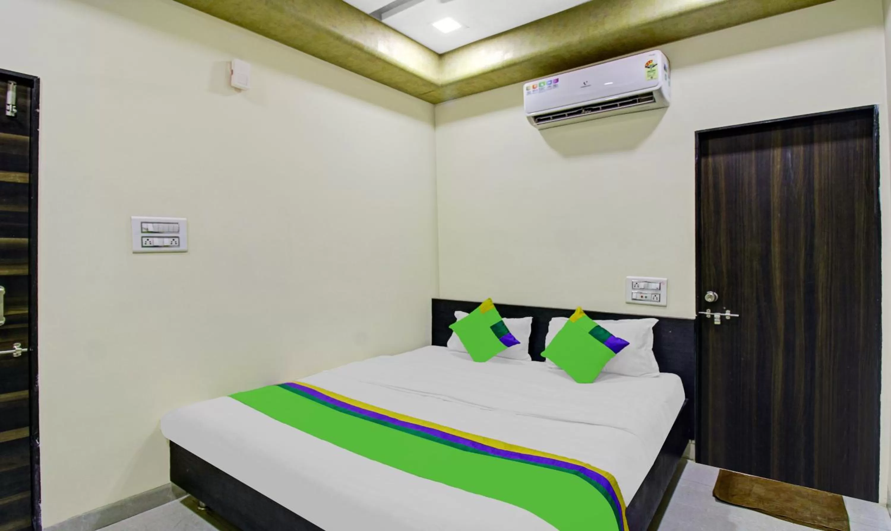 Bedroom, Bed in Treebo Baby Pearl