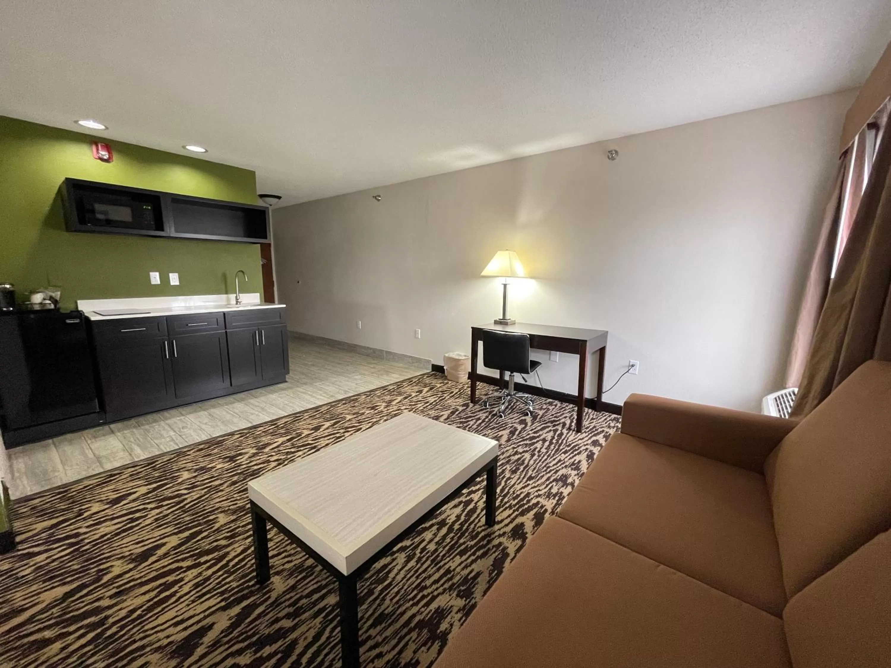 Kitchen or kitchenette in Quality Inn & Suites Clemmons I-40