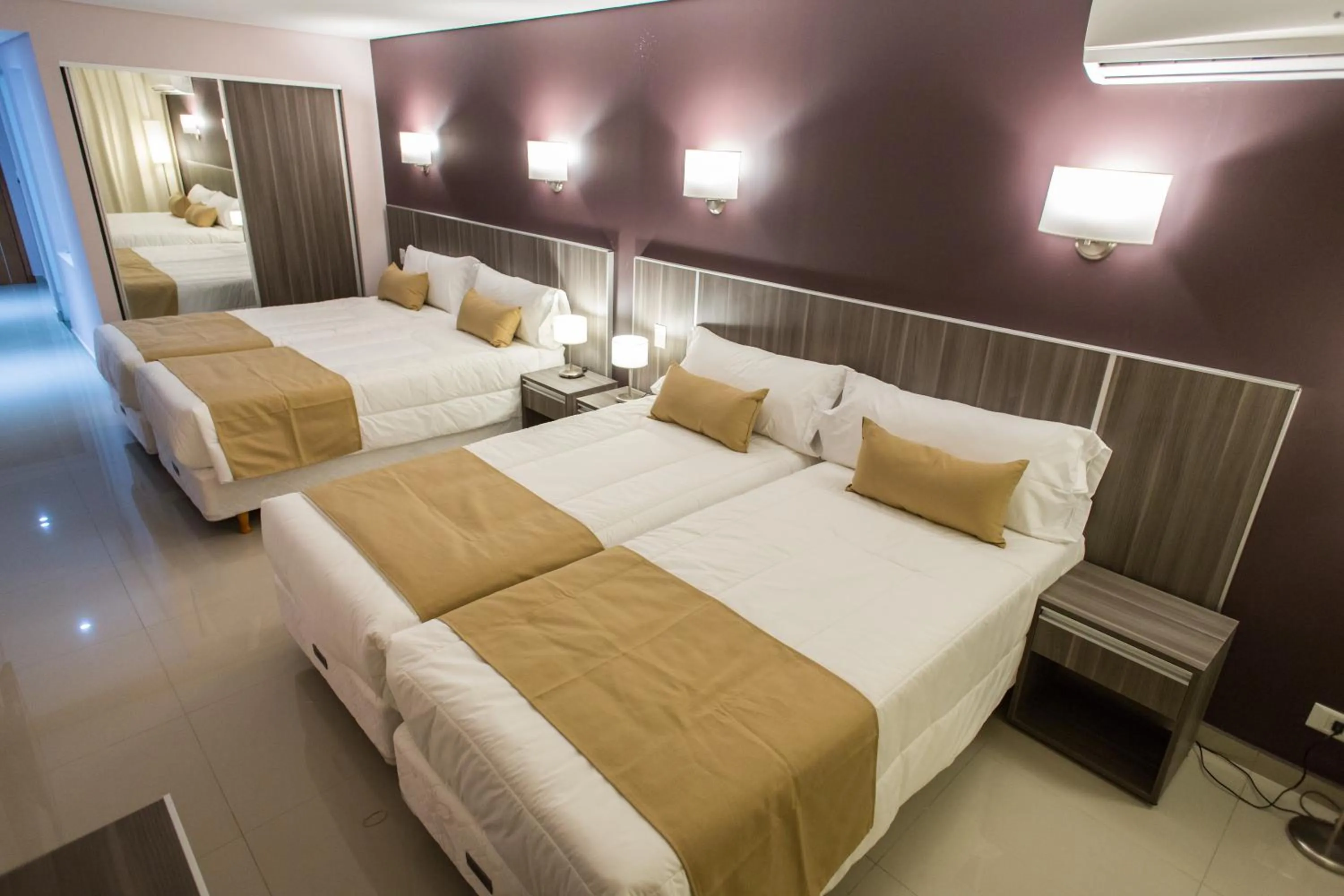 Superior Quadruple Room in City Falls Iguazú