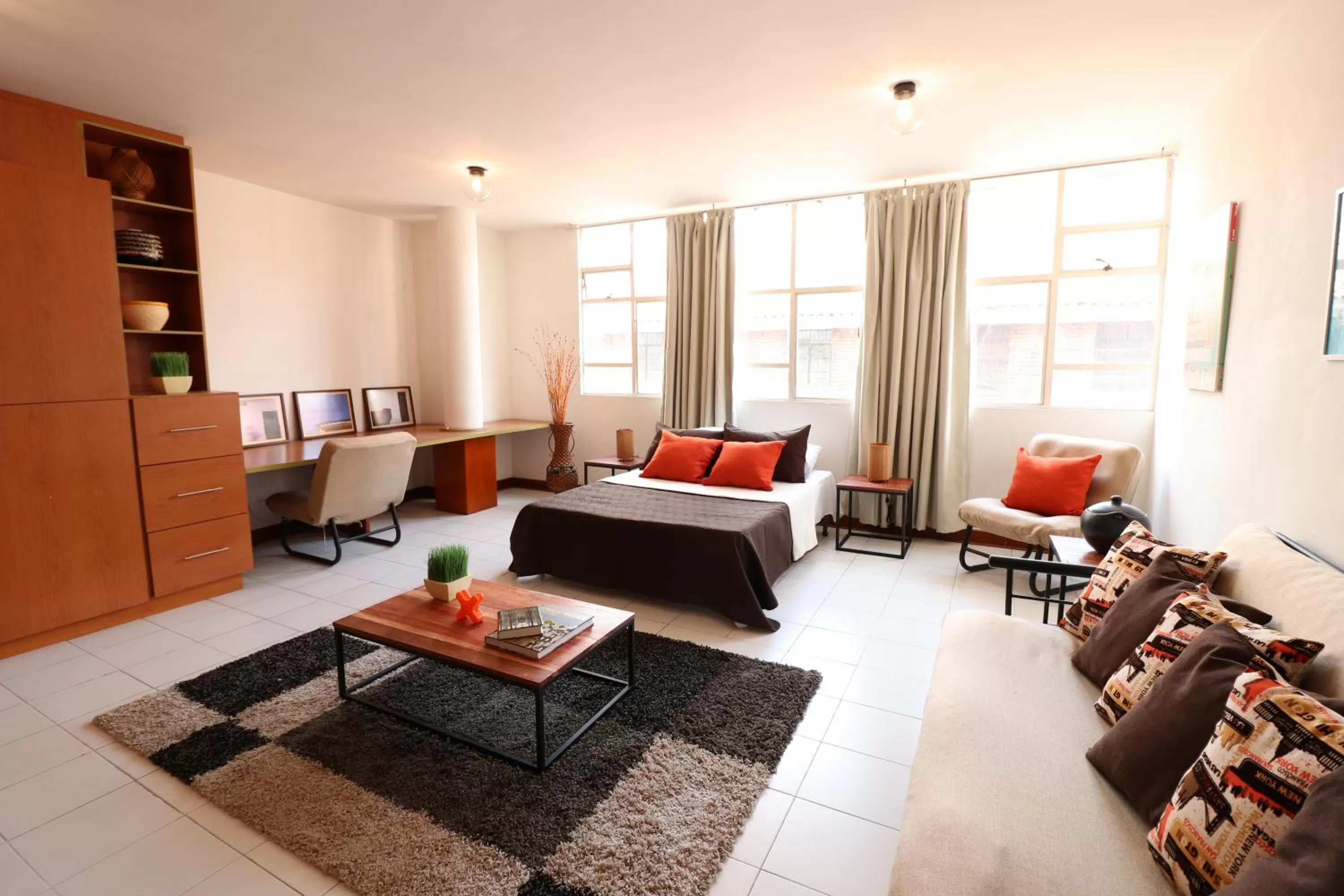 Living room, Seating Area in 554 Apartments