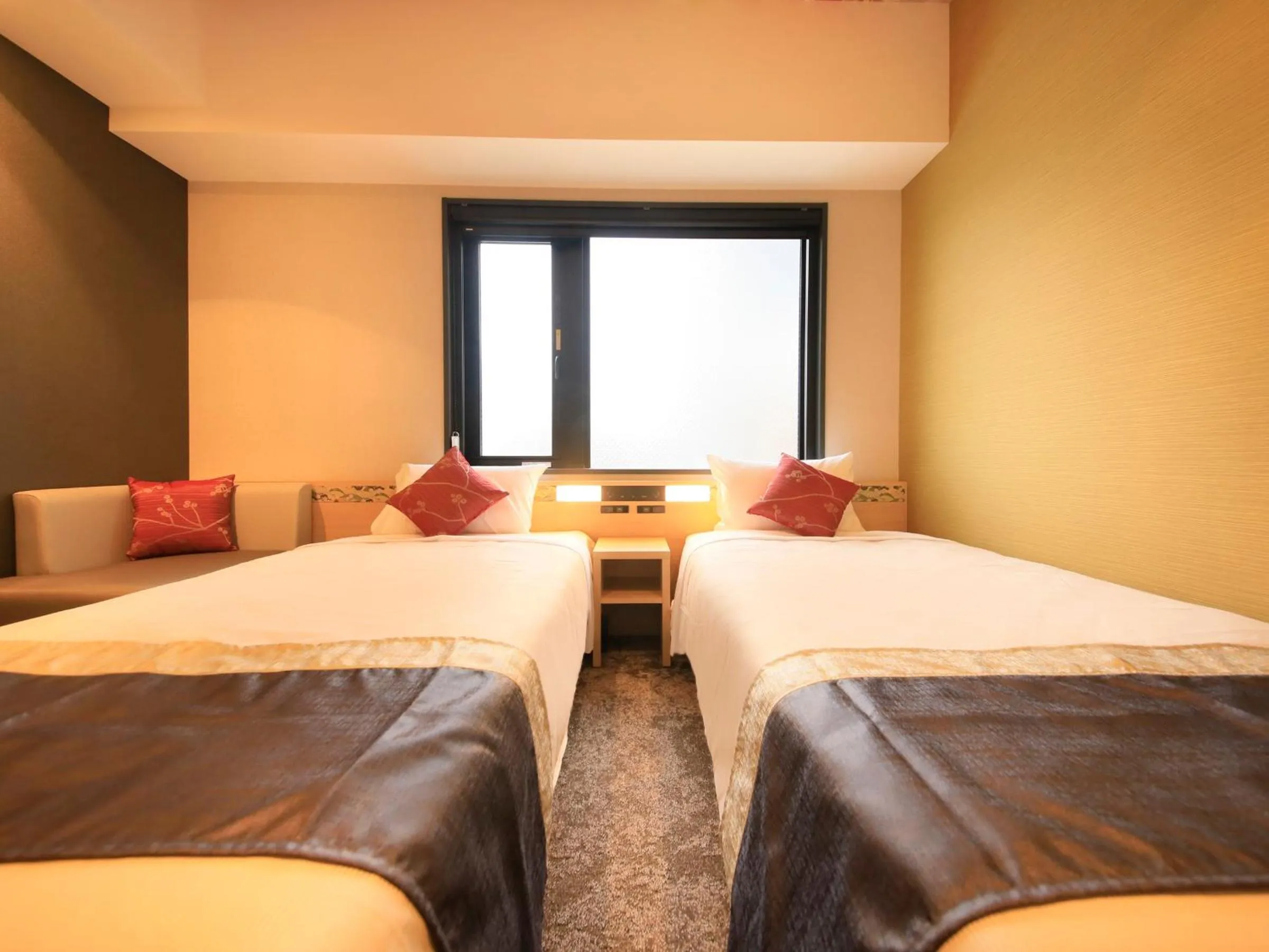 Photo of the whole room, Bed in The Hedistar Hotel Kyoto Nijo Comic & Books