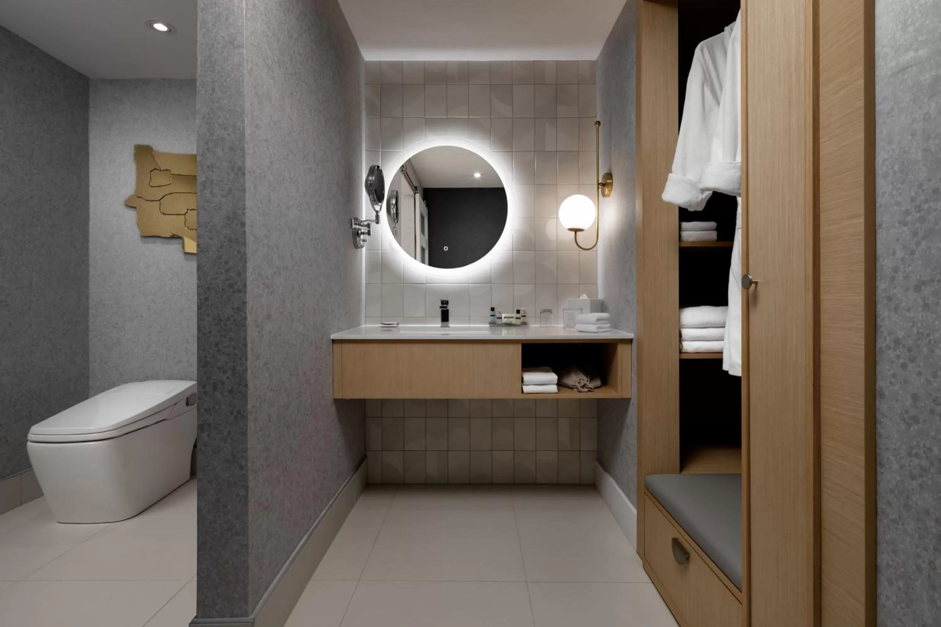 Bathroom in Montreal Marriott Chateau Champlain