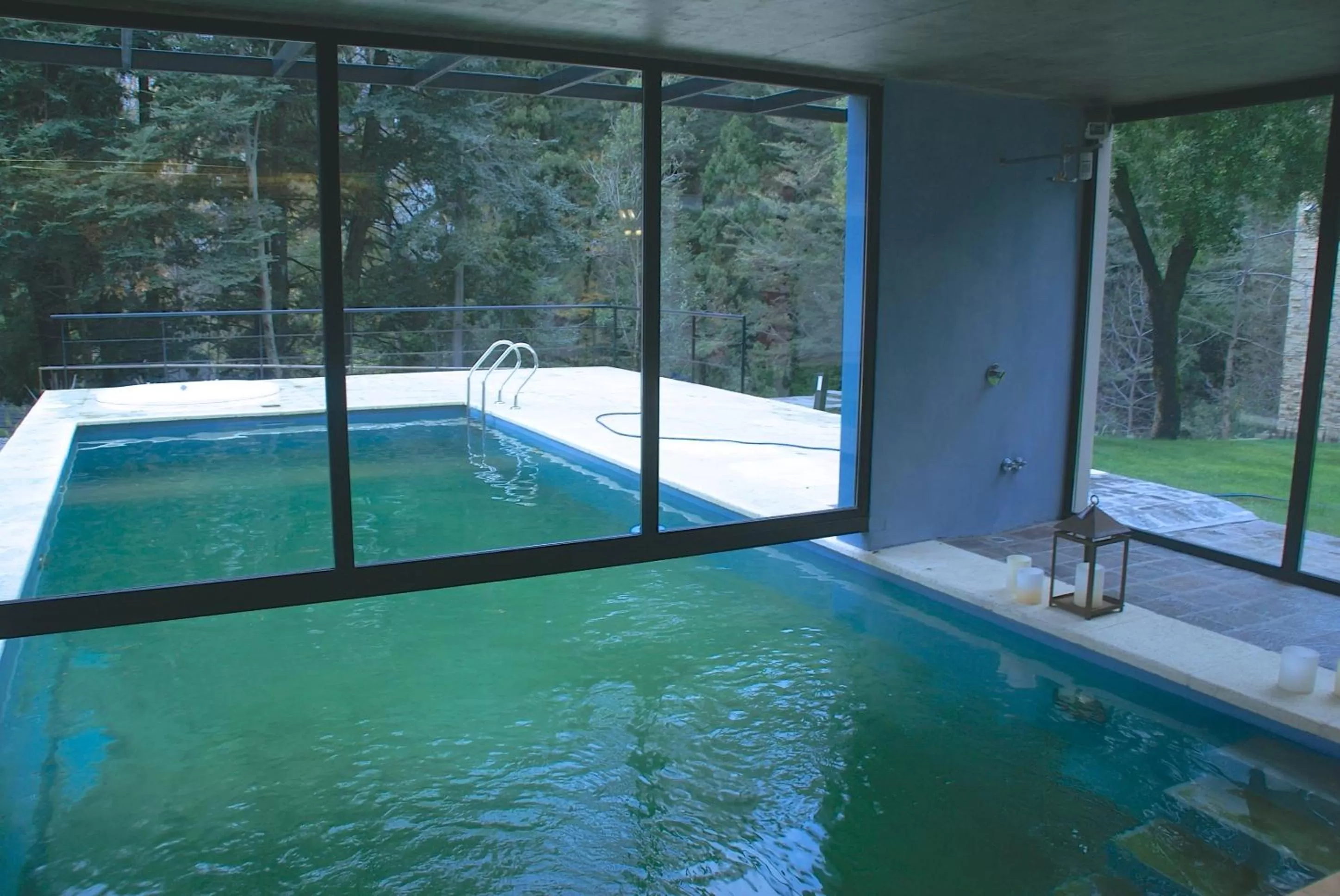 Shower, Swimming Pool in El Oasis Apart Hotel