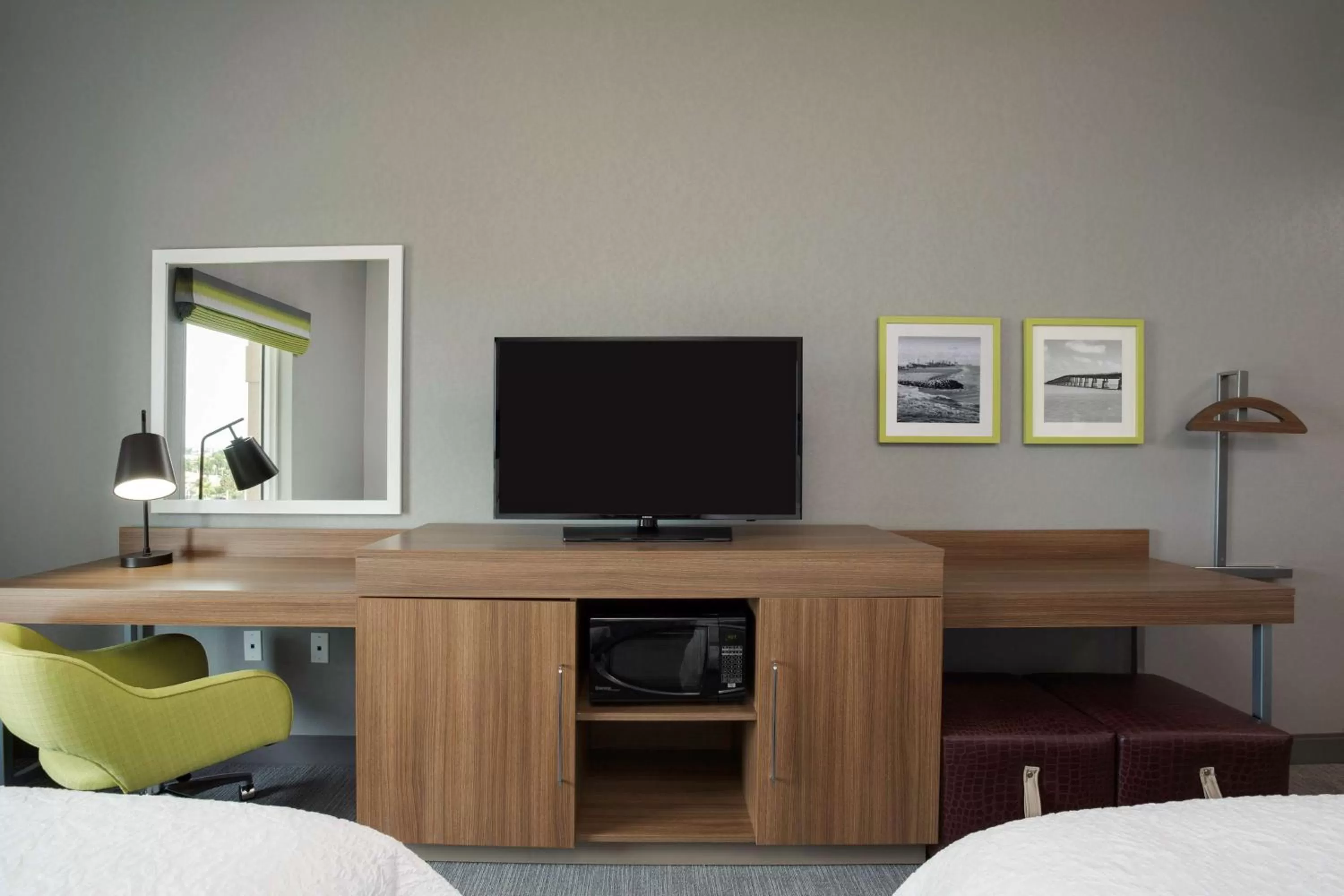 Bedroom in Hampton Inn Fort Lauderdale Pompano Beach