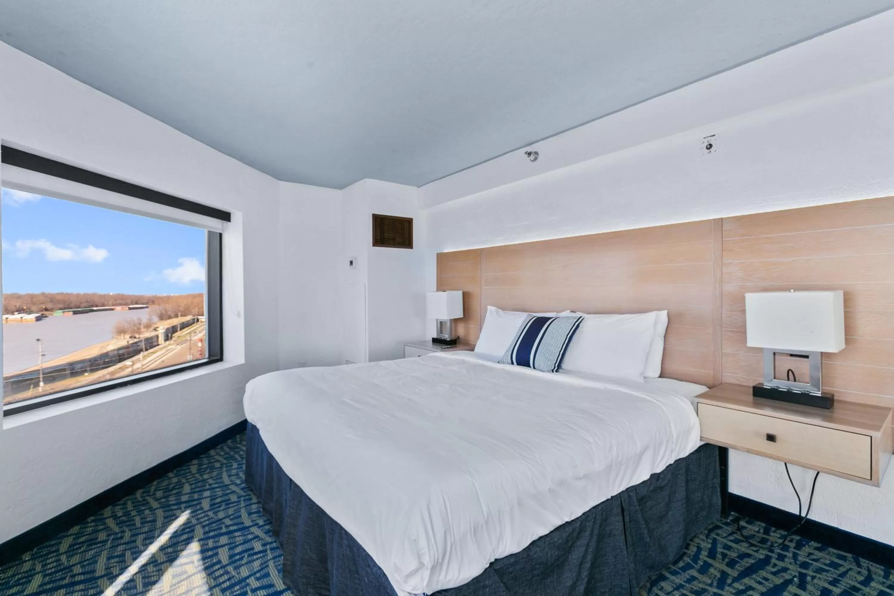 Bed in Mulberry, a Wyndham Hotel