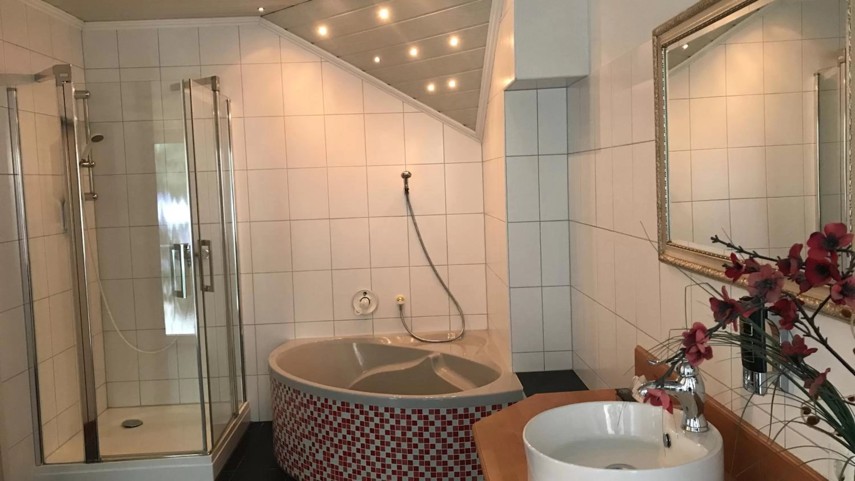 Photo of the whole room in Hotel-Nachtwächter