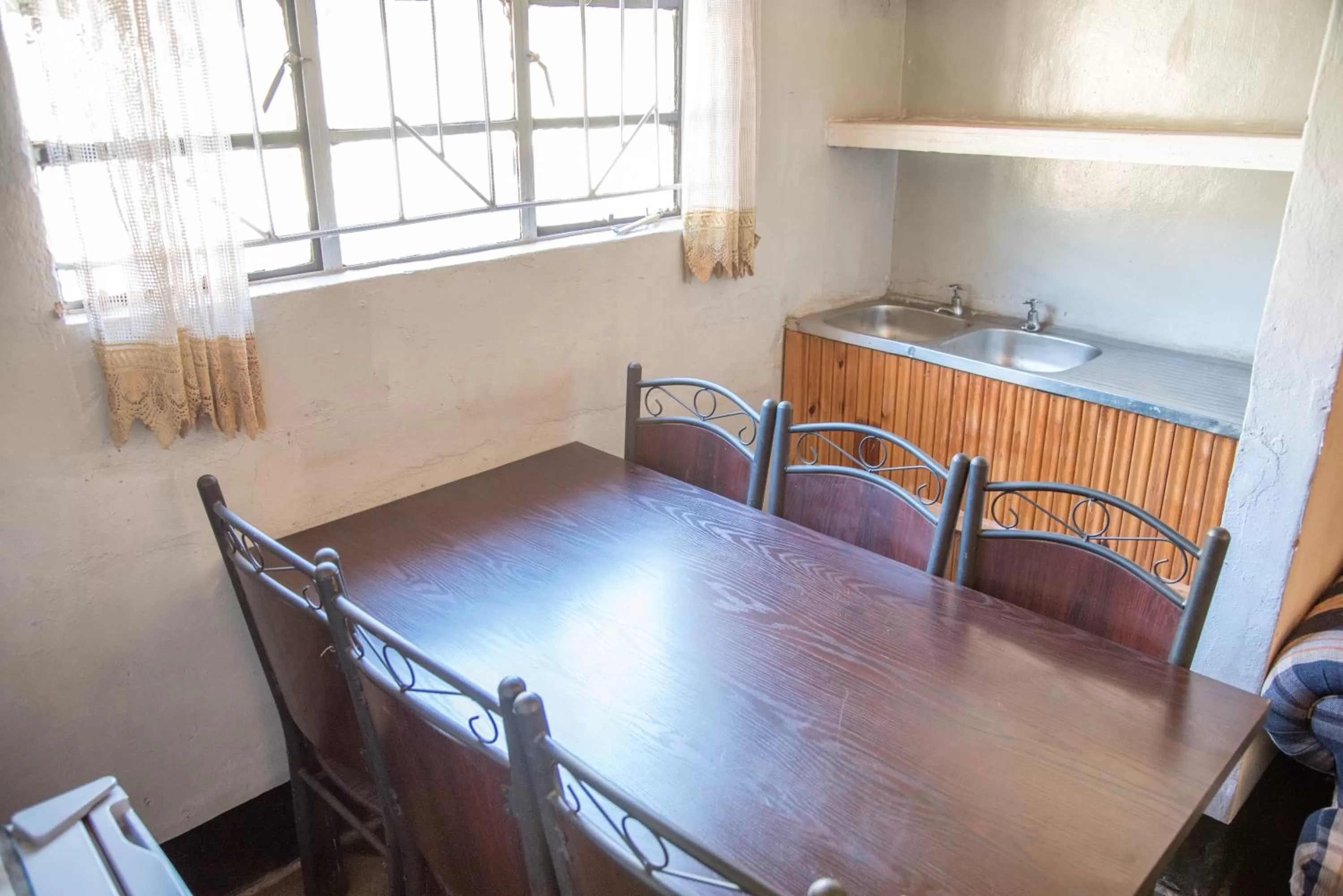 Kitchen or kitchenette in Okavango Lodge