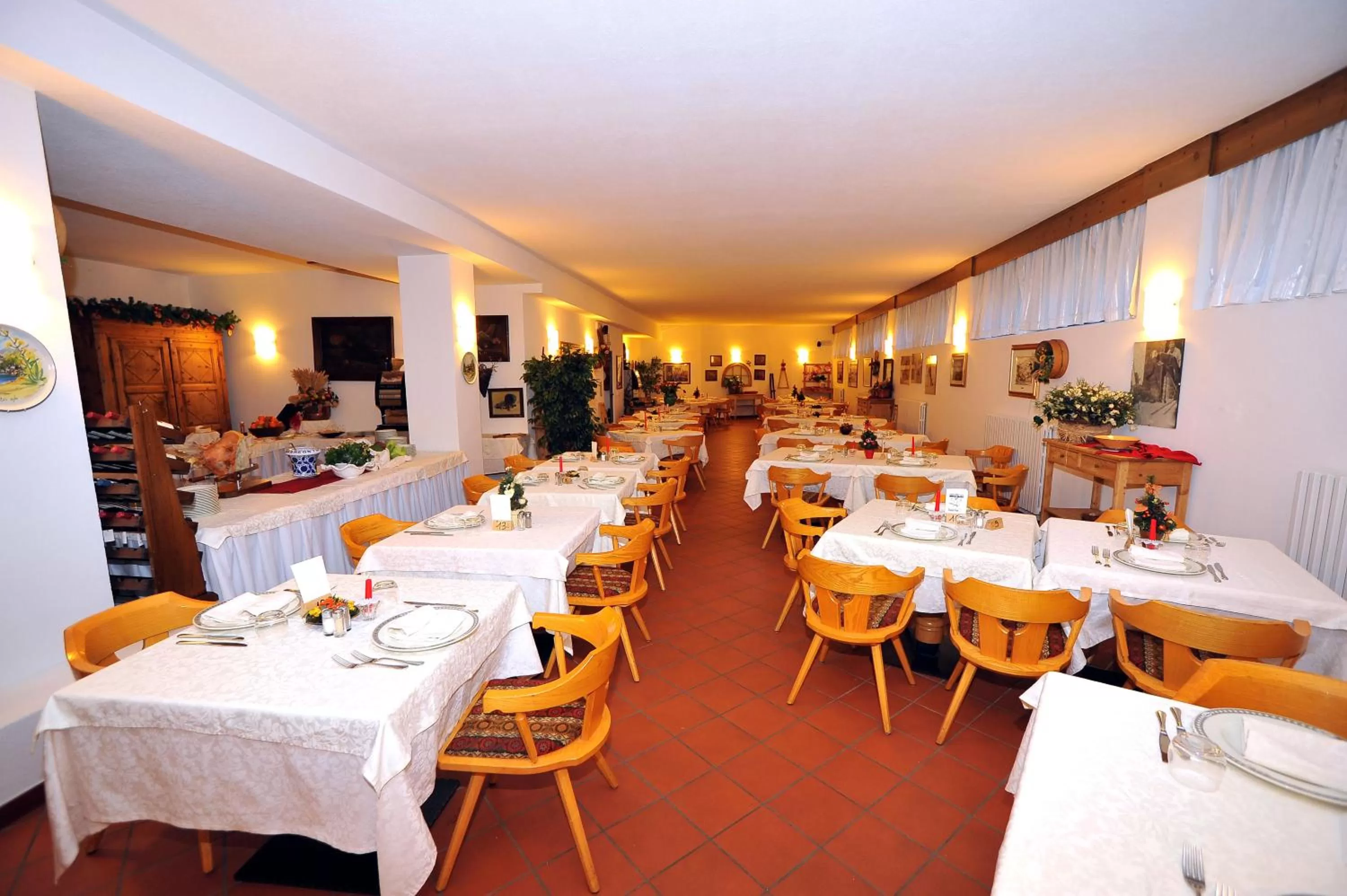 Restaurant/places to eat in Hotel Derby