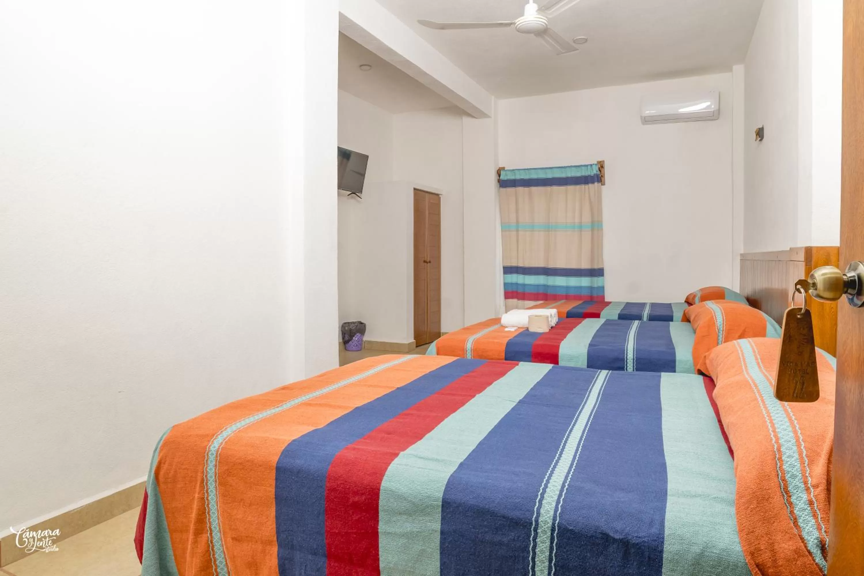 Shower, Bed in Hotel VidaMar