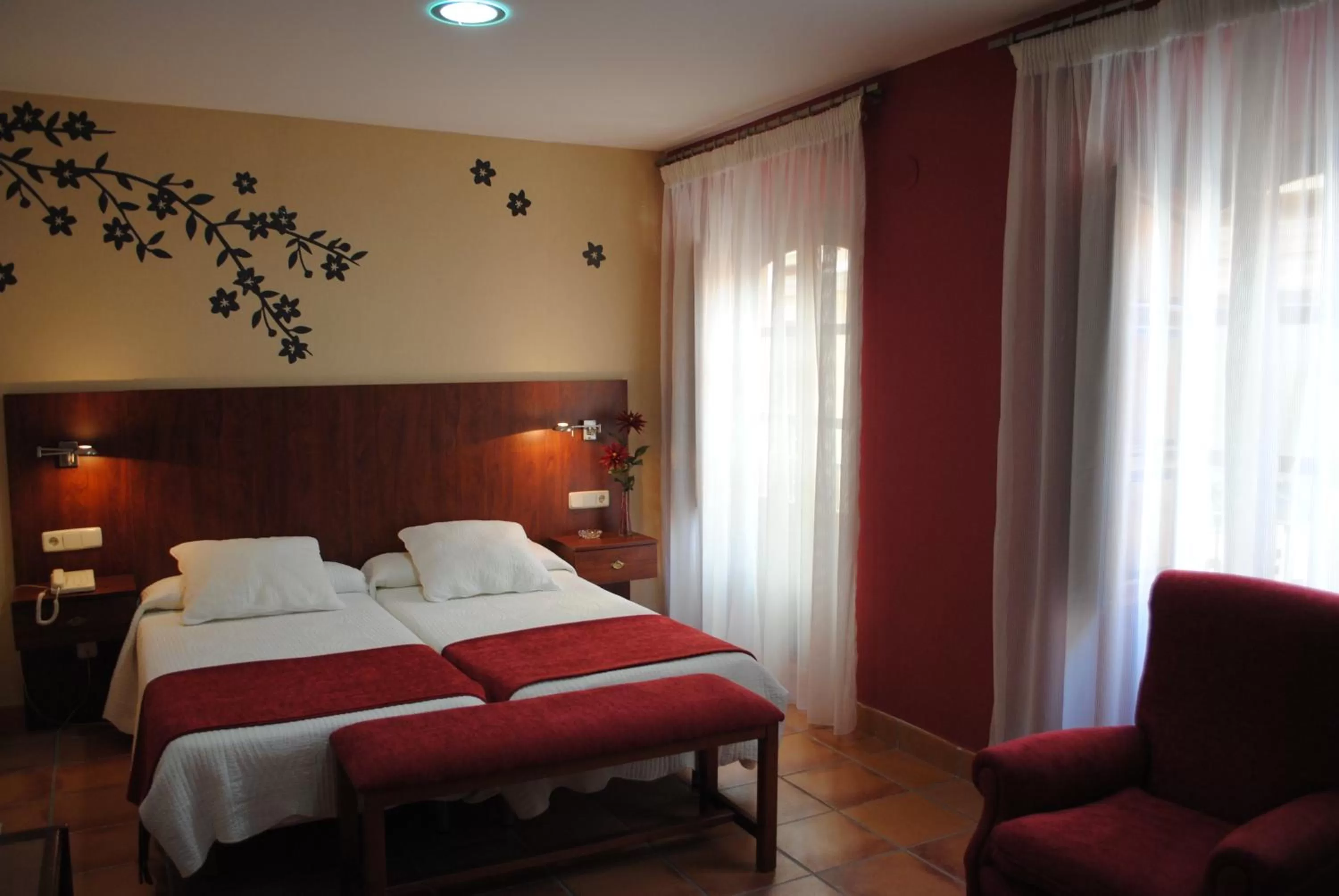 Photo of the whole room in Las Nieves