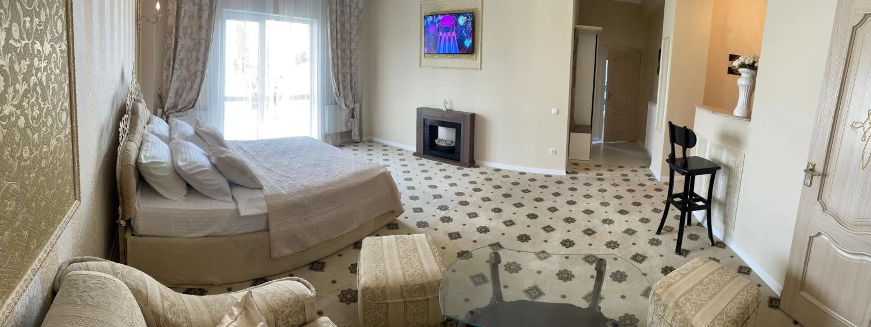 Apartment with Balcony in Diamond Hotel