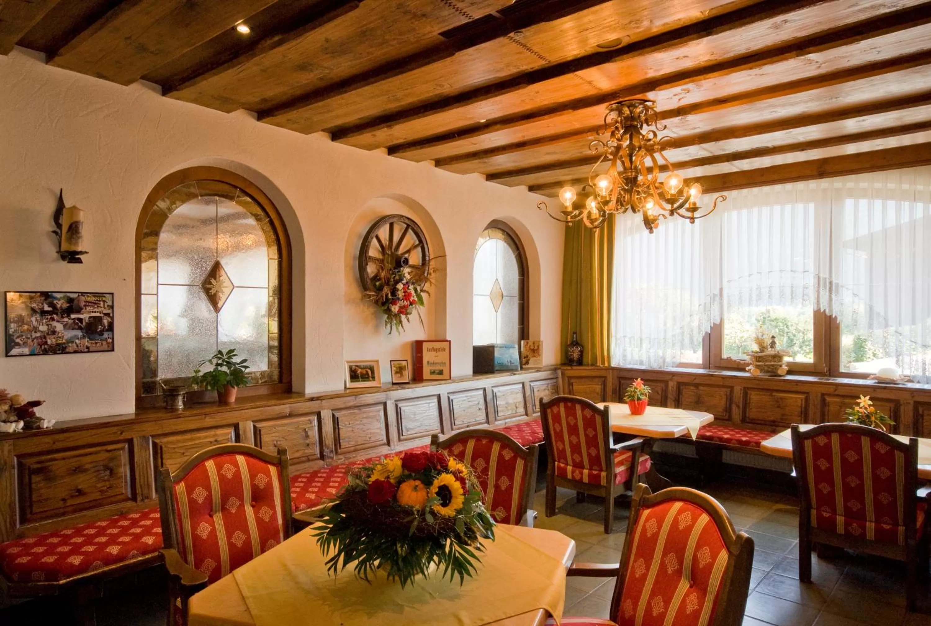 Lobby or reception, Restaurant/Places to Eat in Hotel Hauserwirt