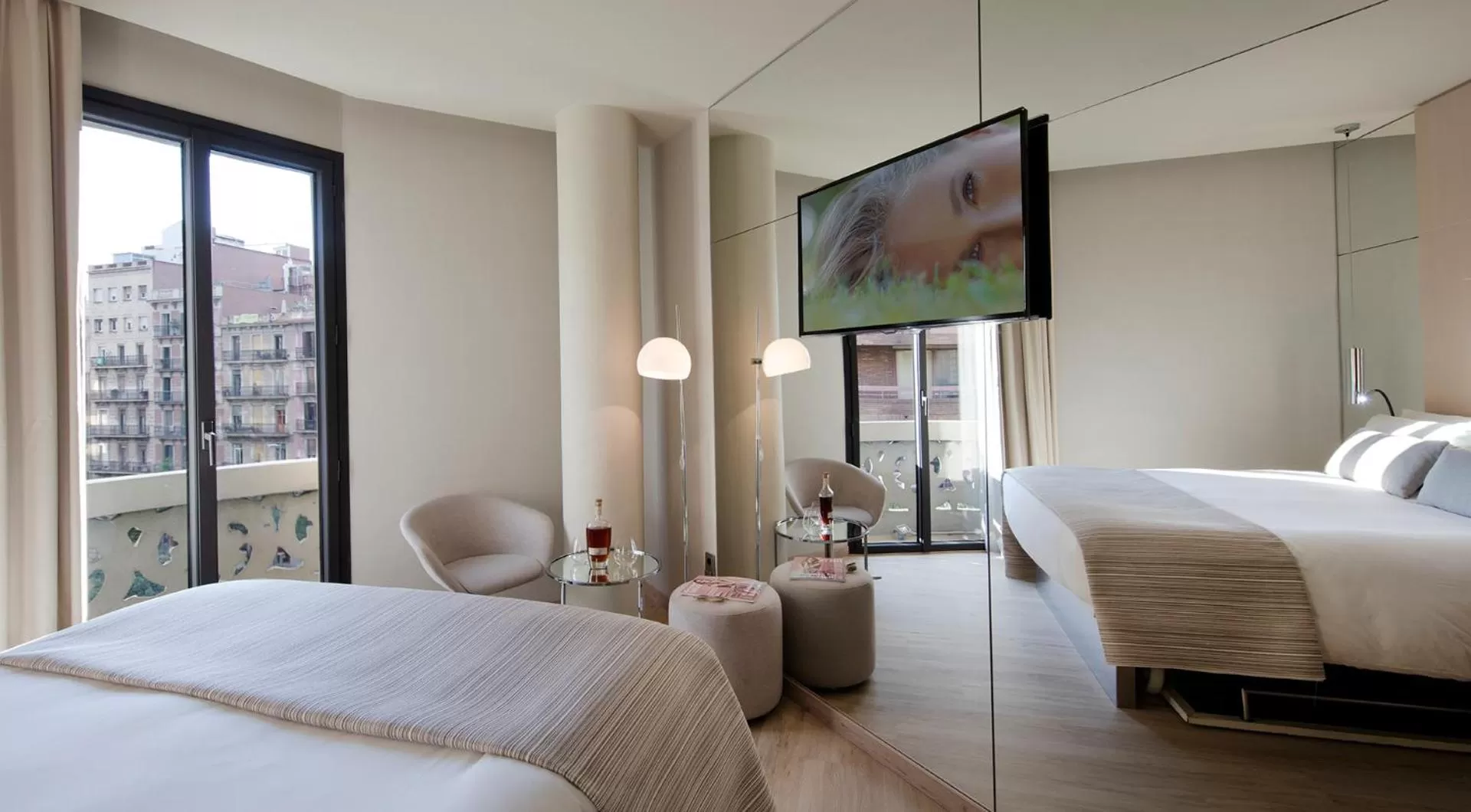 View (from property/room), Bed in Cram Hotel