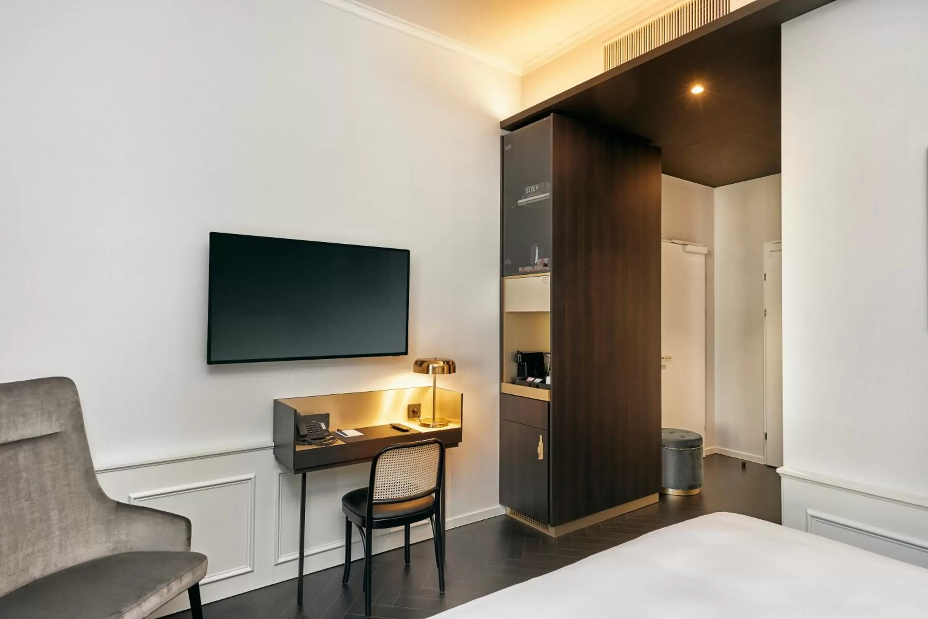 Standard Double Room in HYPERION Hotel Salzburg Standard Double Room in HYPERION Hotel Salzburg