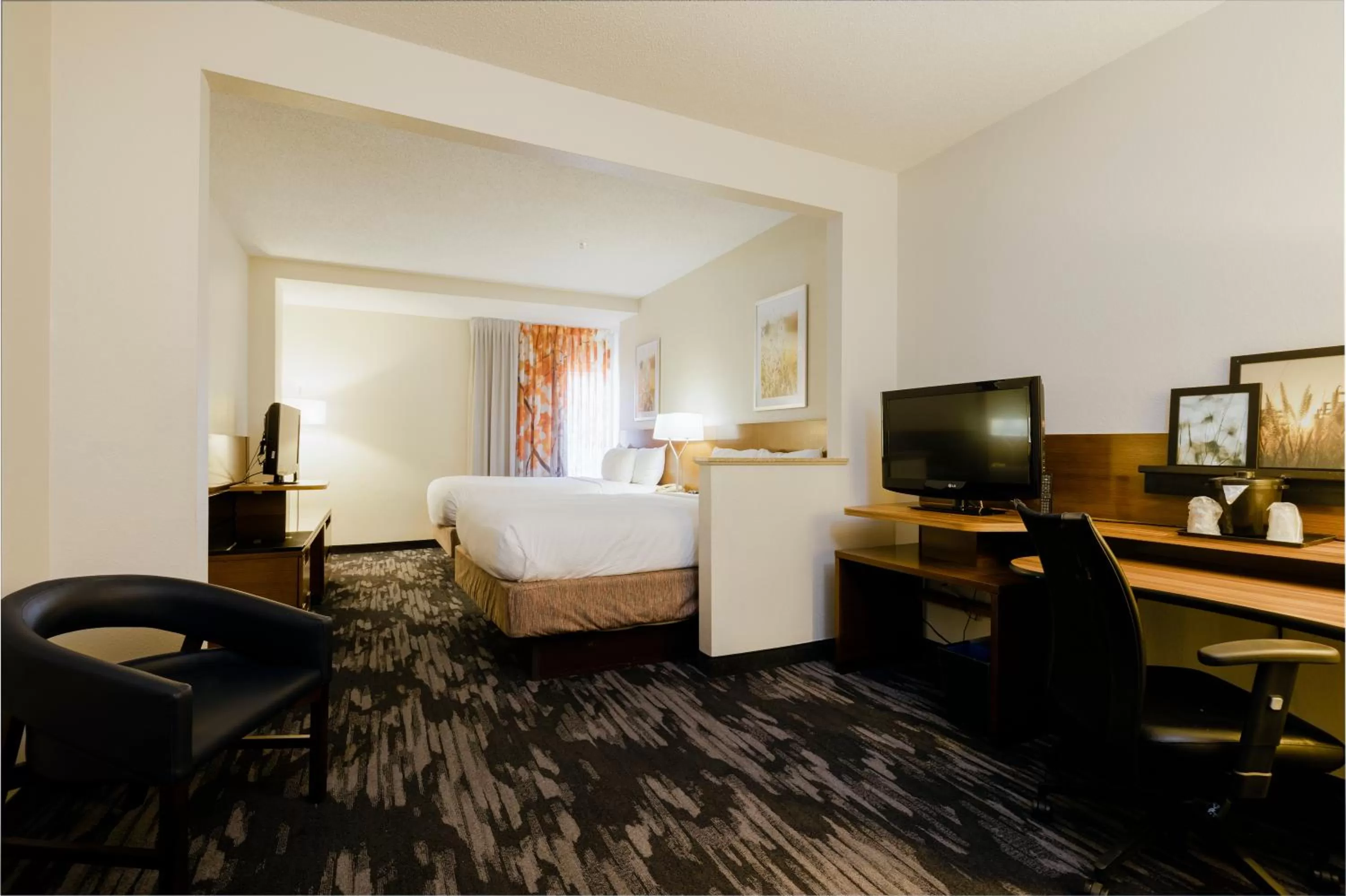 Bedroom, Bed in Fairfield Inn & Suites by Marriott Charleston North/Ashley Phosphate