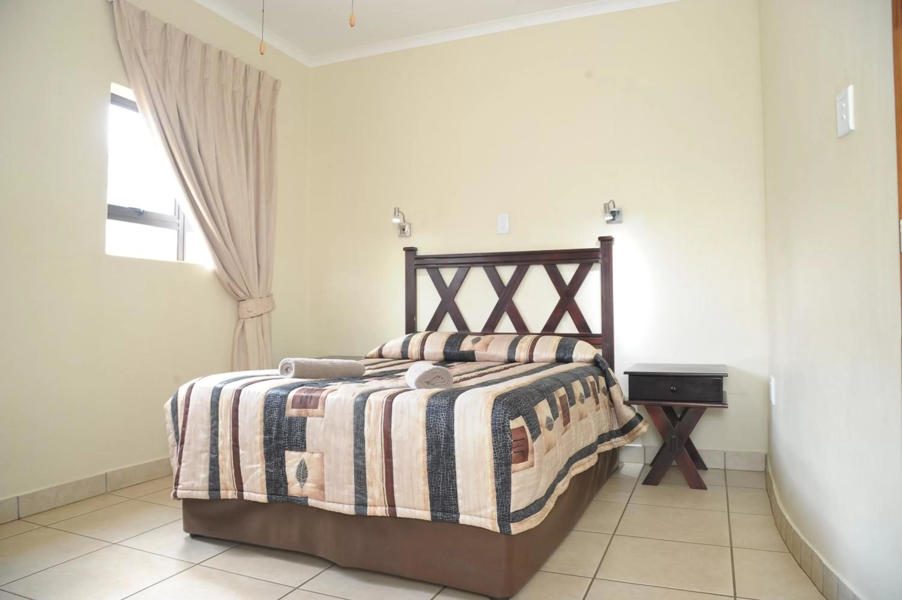 Bedroom, Bed in ATKV Buffelspoort