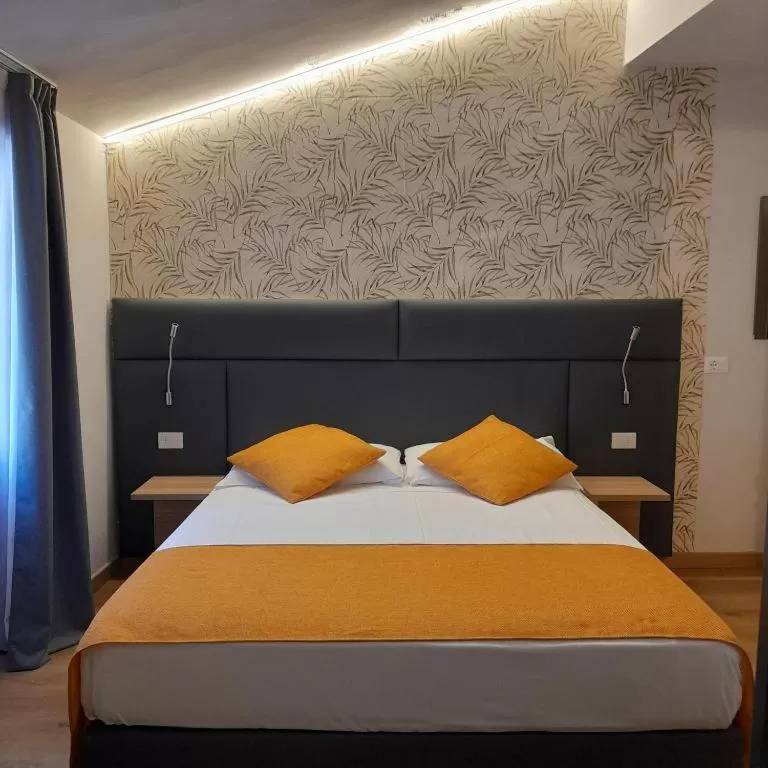 Bed in Bike Hotel Touring Gardone Riviera & Wellness