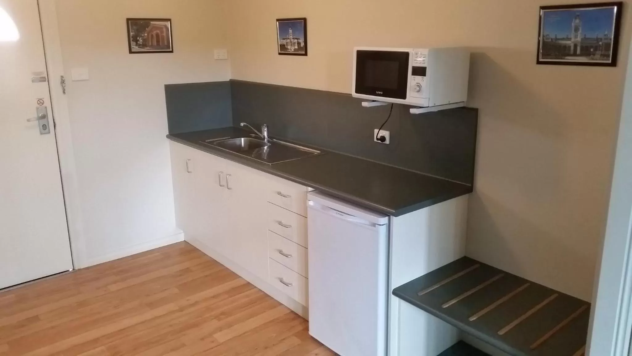Kitchen or kitchenette in Ararat Southern Cross Motor Inn