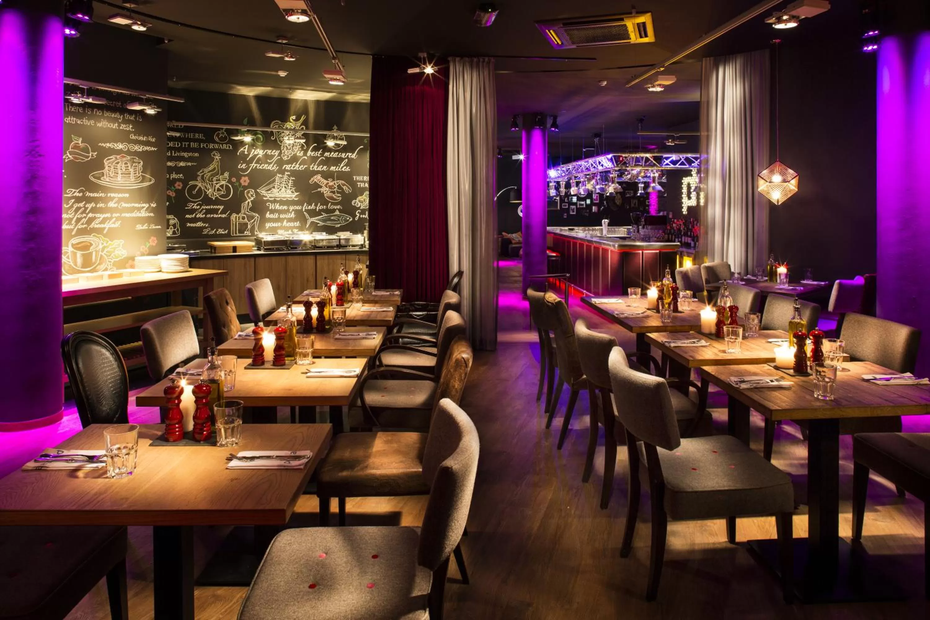 Lobby or reception in pentahotel Leuven