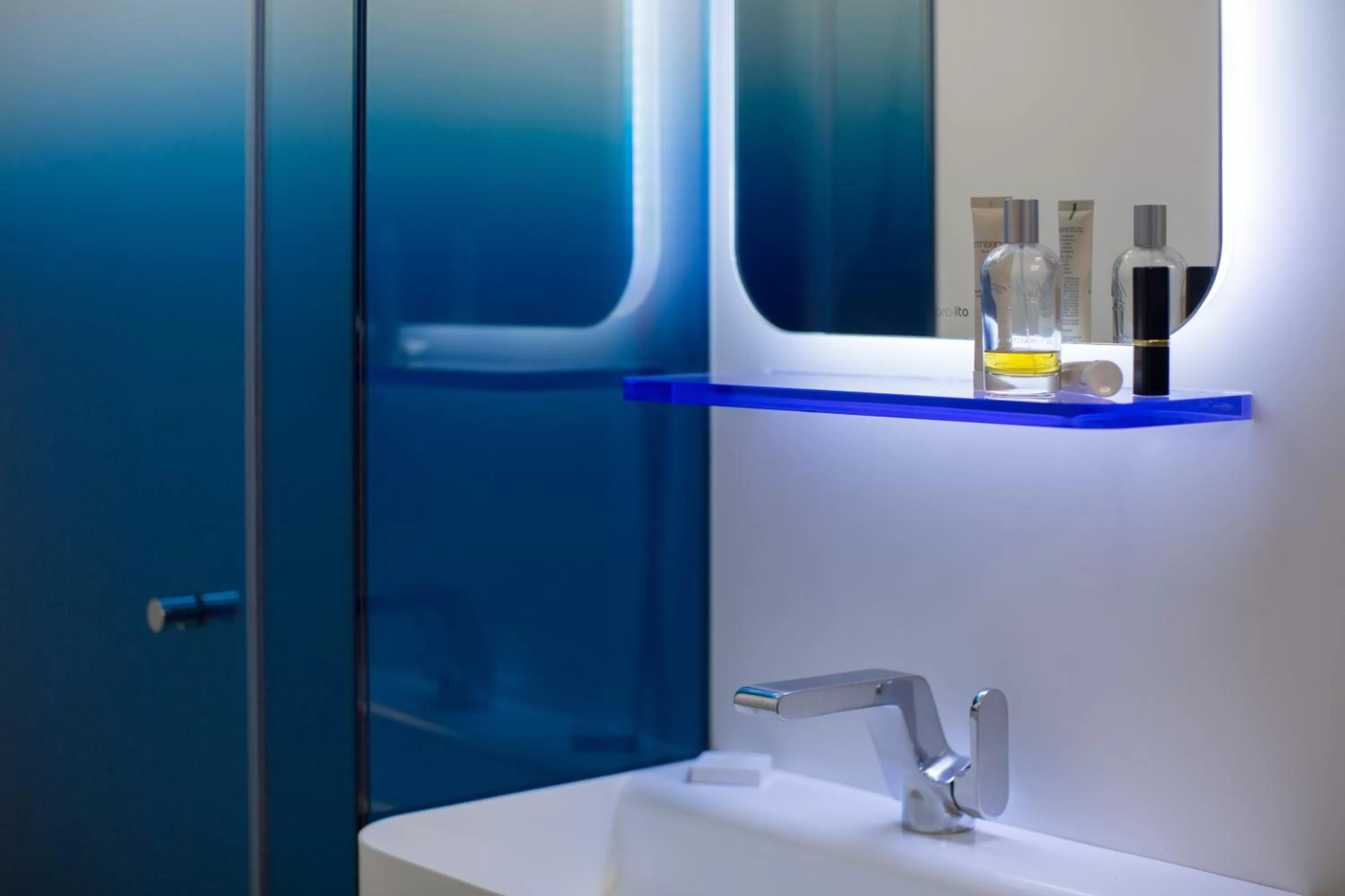 Bathroom in Hôtel Odyssey