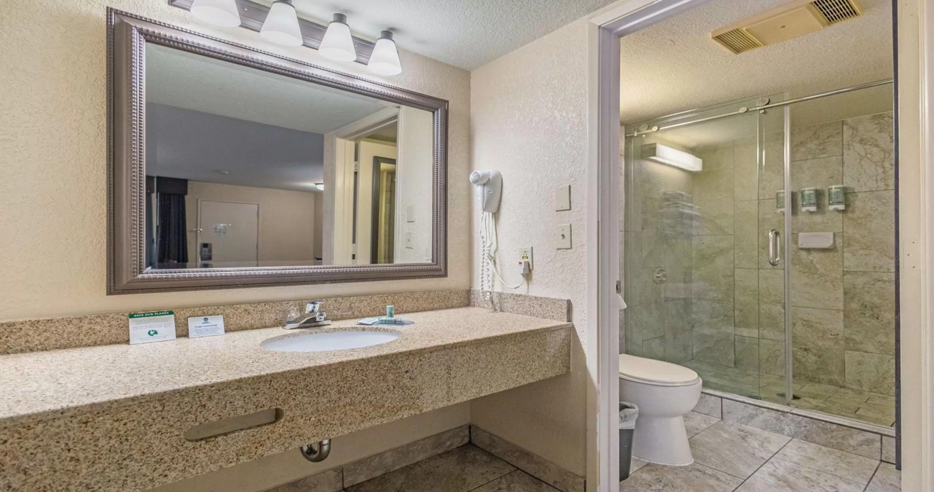 Bathroom in Best Western Roseville Inn