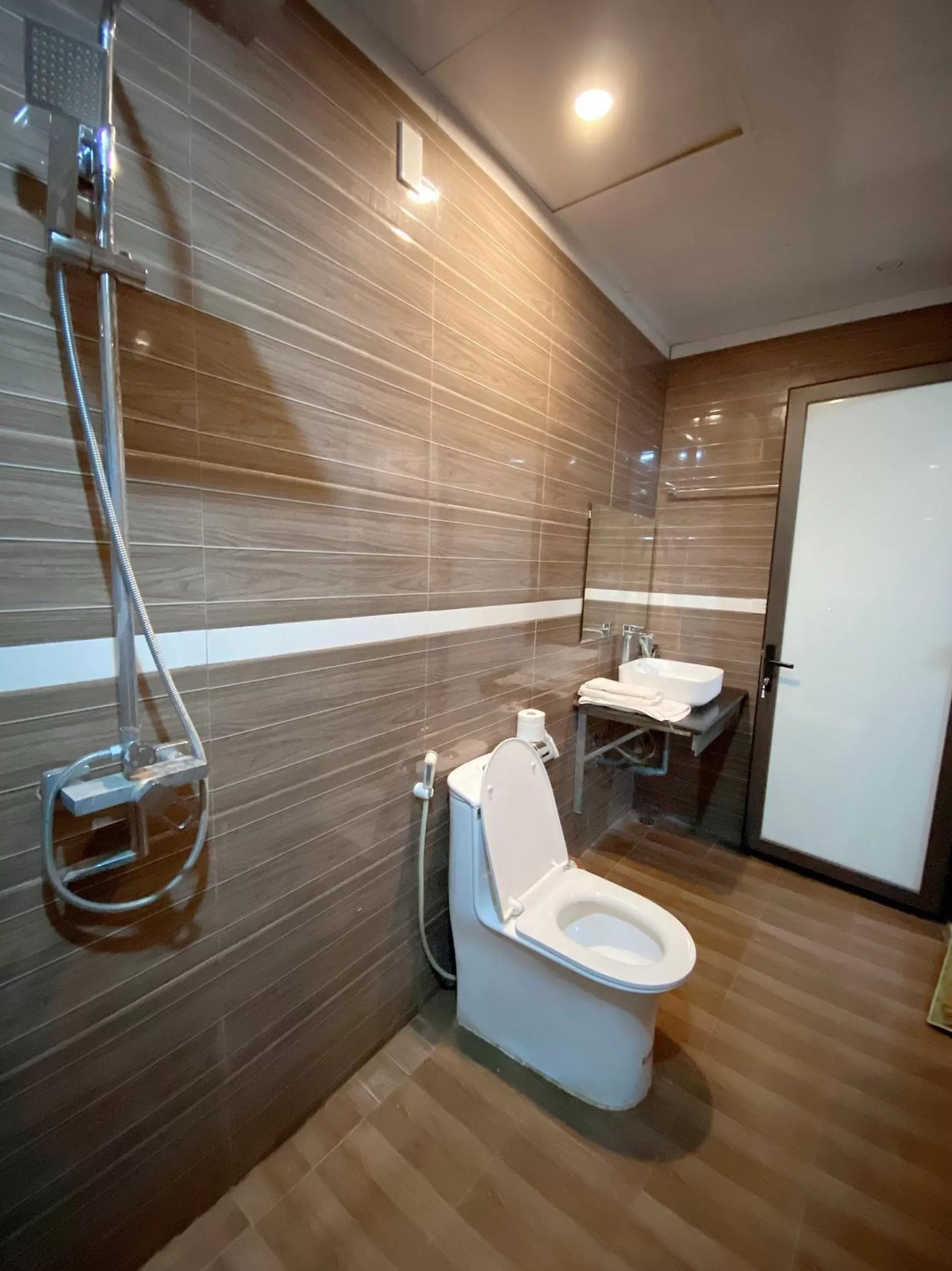 Toilet, Bathroom in Trang An Moon Garden Homestay