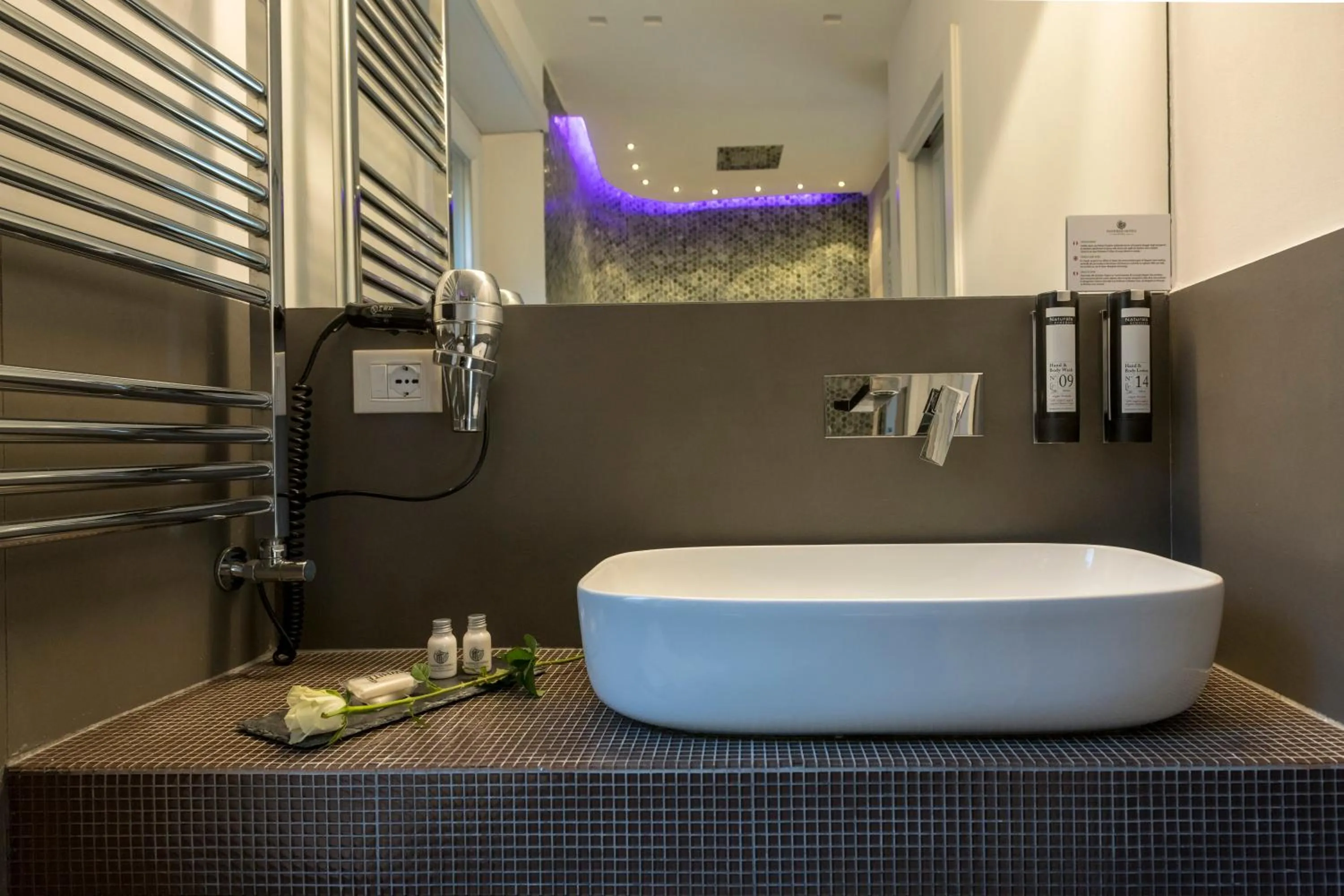 Bathroom in Vatican Style