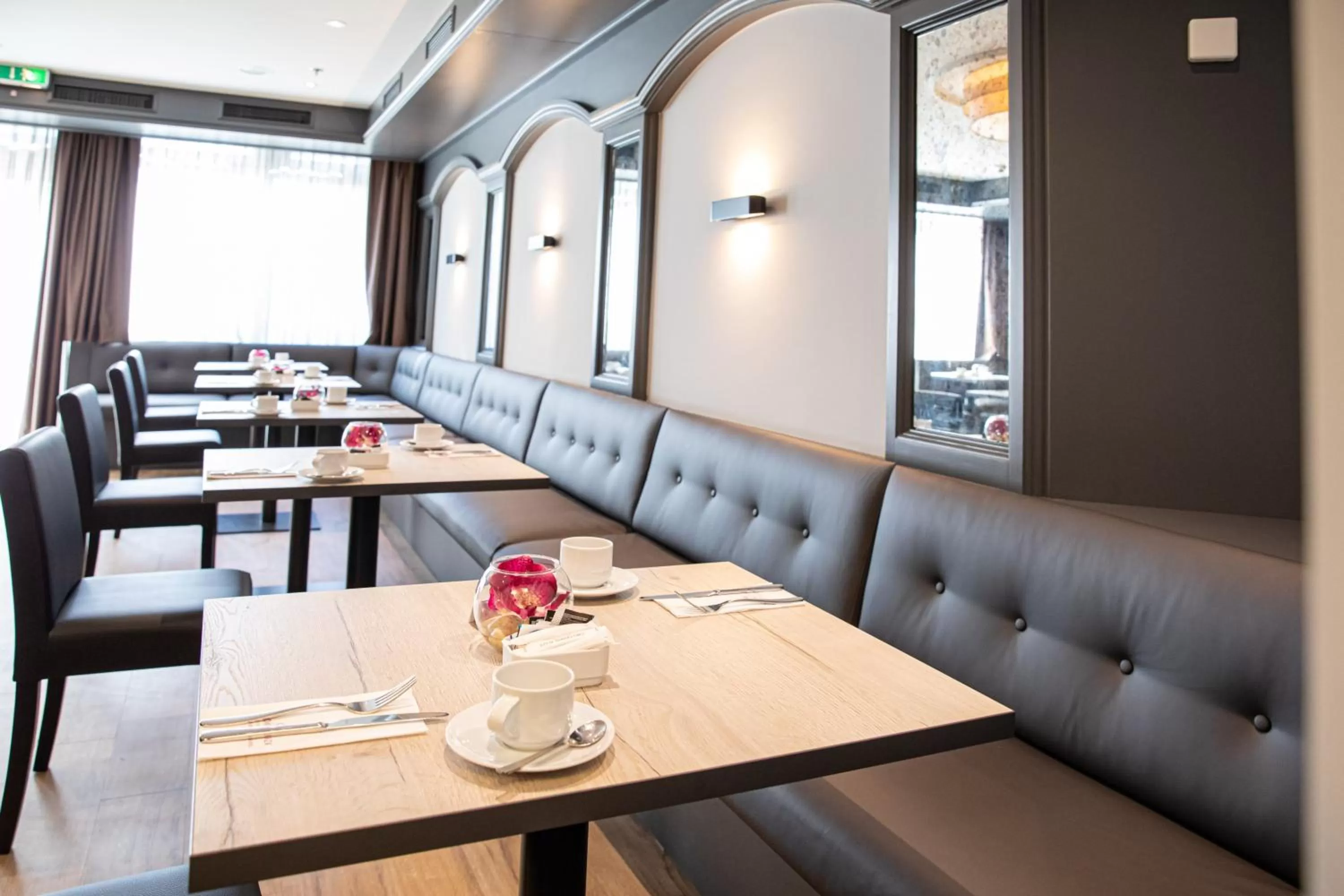 Restaurant/places to eat in Crowne Plaza Frankfurt Congress Hotel by IHG