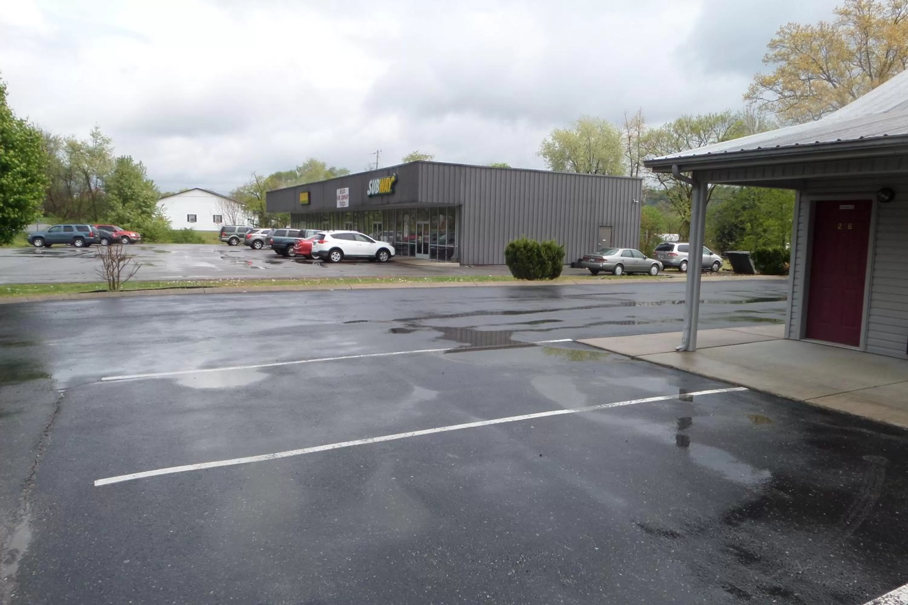 Property building in Lynchburg Country Inn