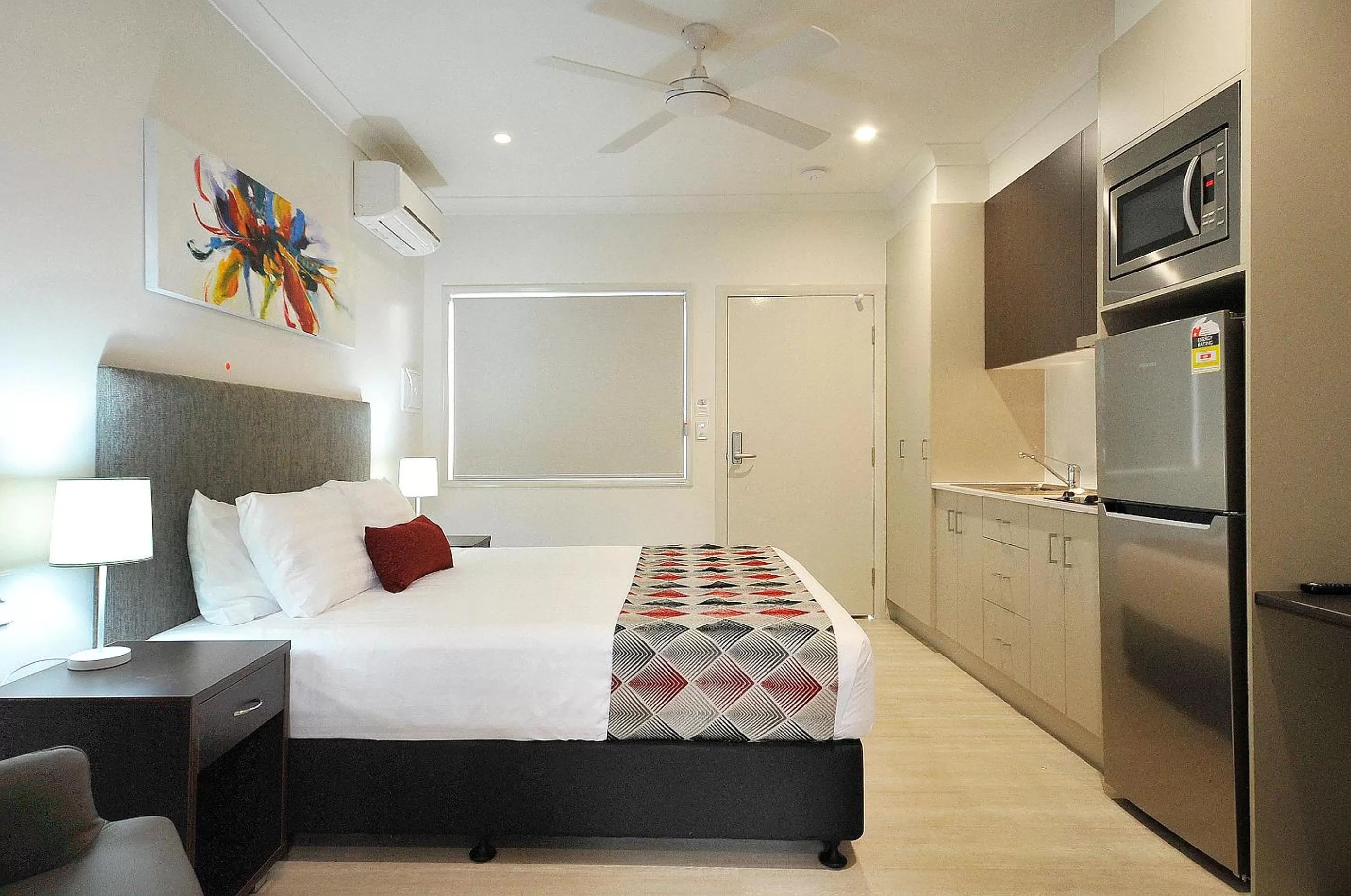 Bed in Northpoint Motel Apartments