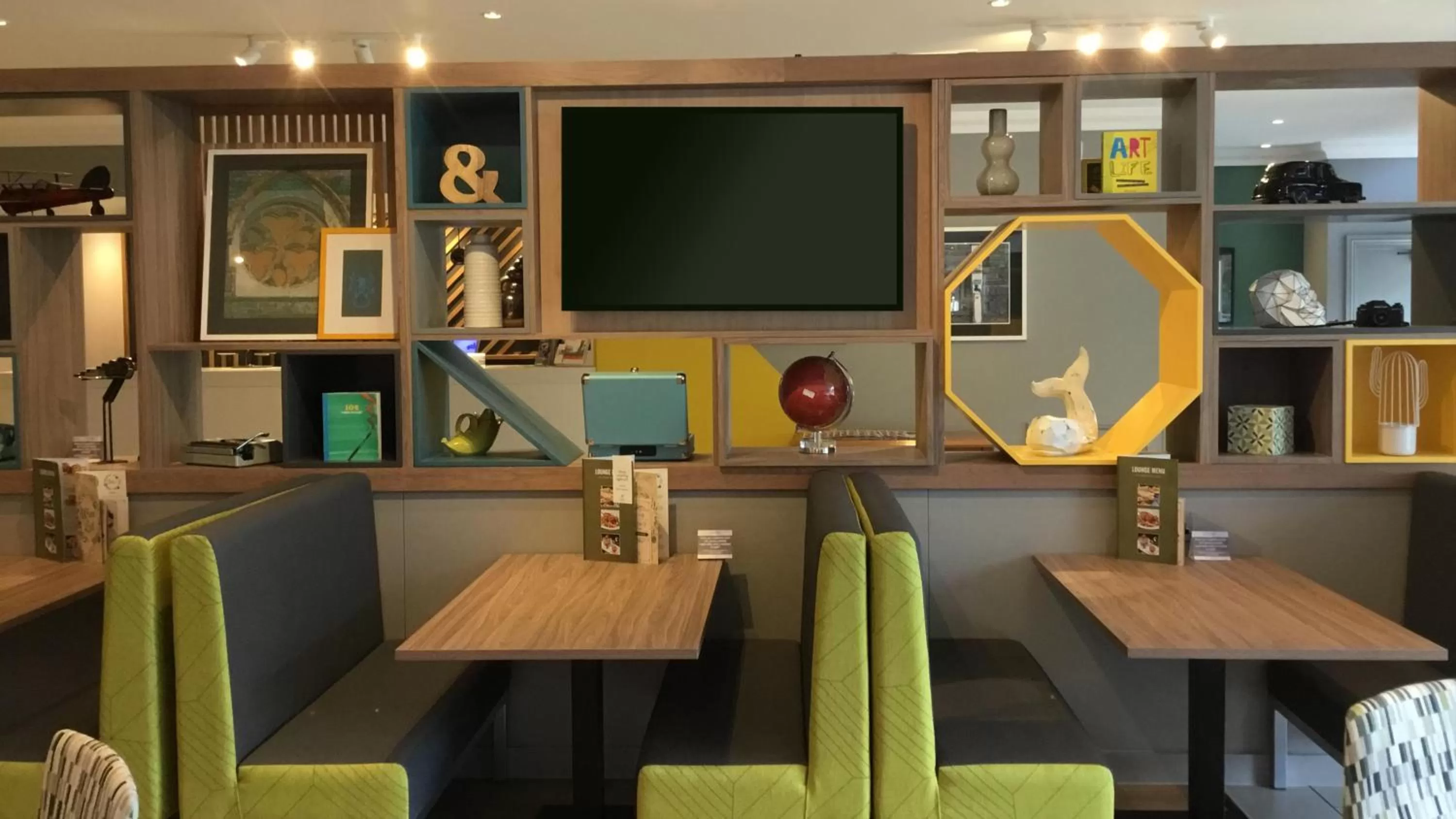 Property building in Holiday Inn Rugby-Northampton M1 Jct18 by IHG