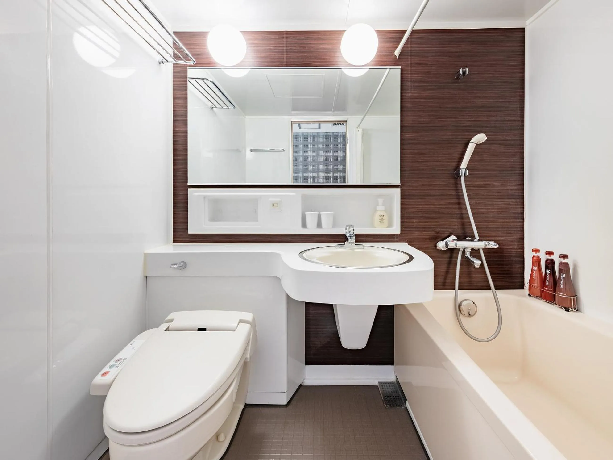 Moderate Twin Room with Sofa Bed - Non-Smoking in Hotel New Hankyu Kyoto