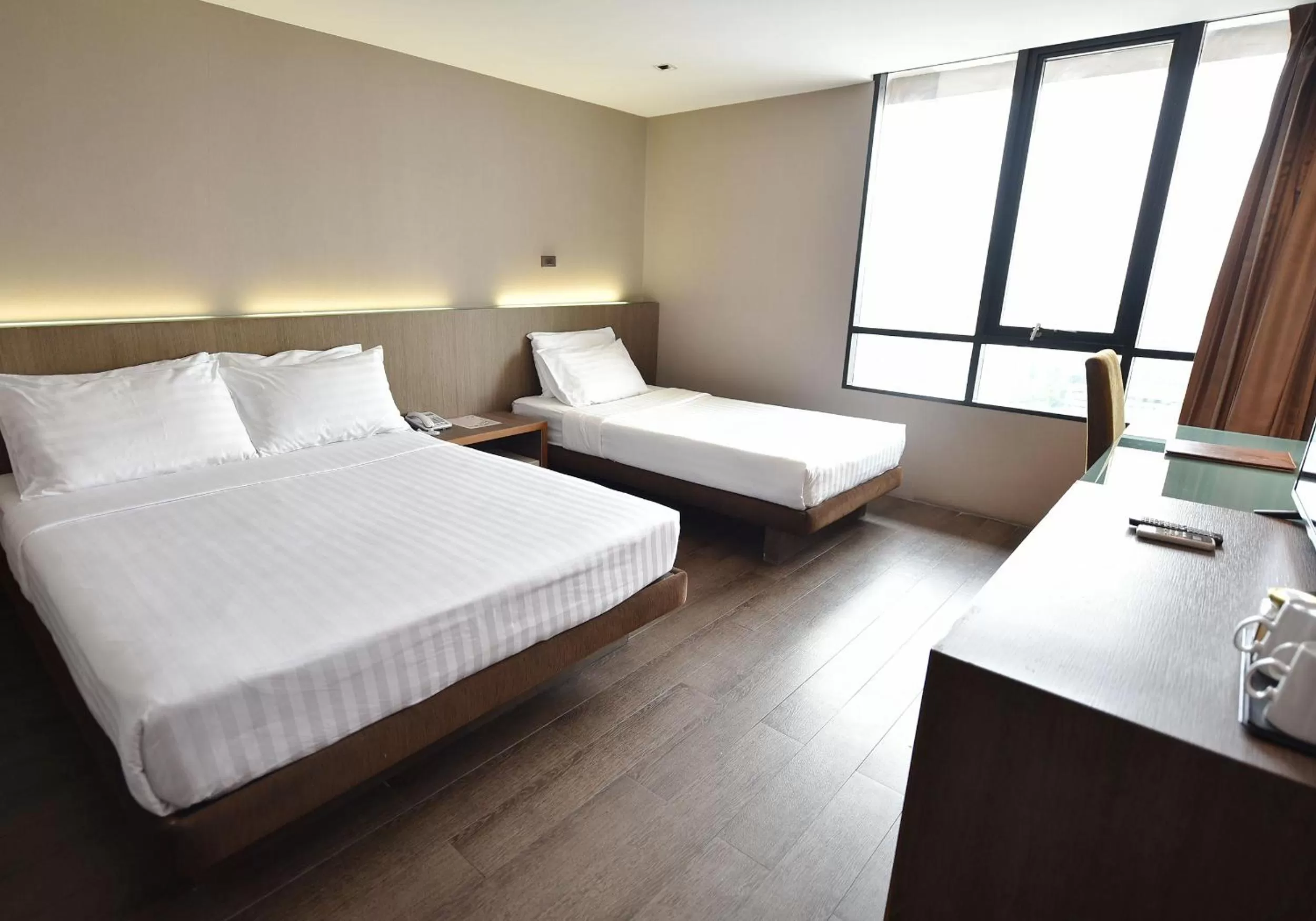 Bed in Bangkok City Hotel