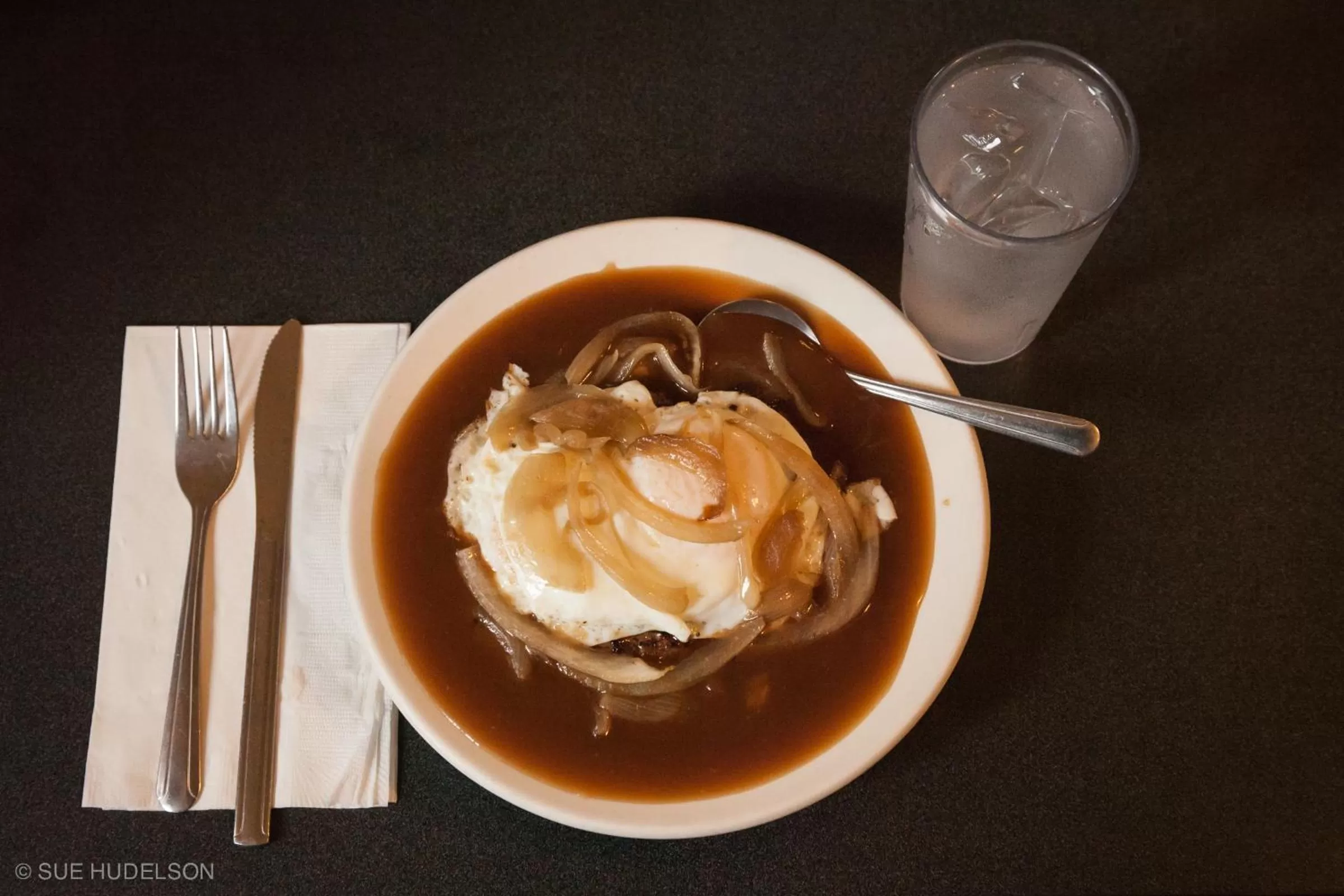 Restaurant/places to eat in Tip Top Motel