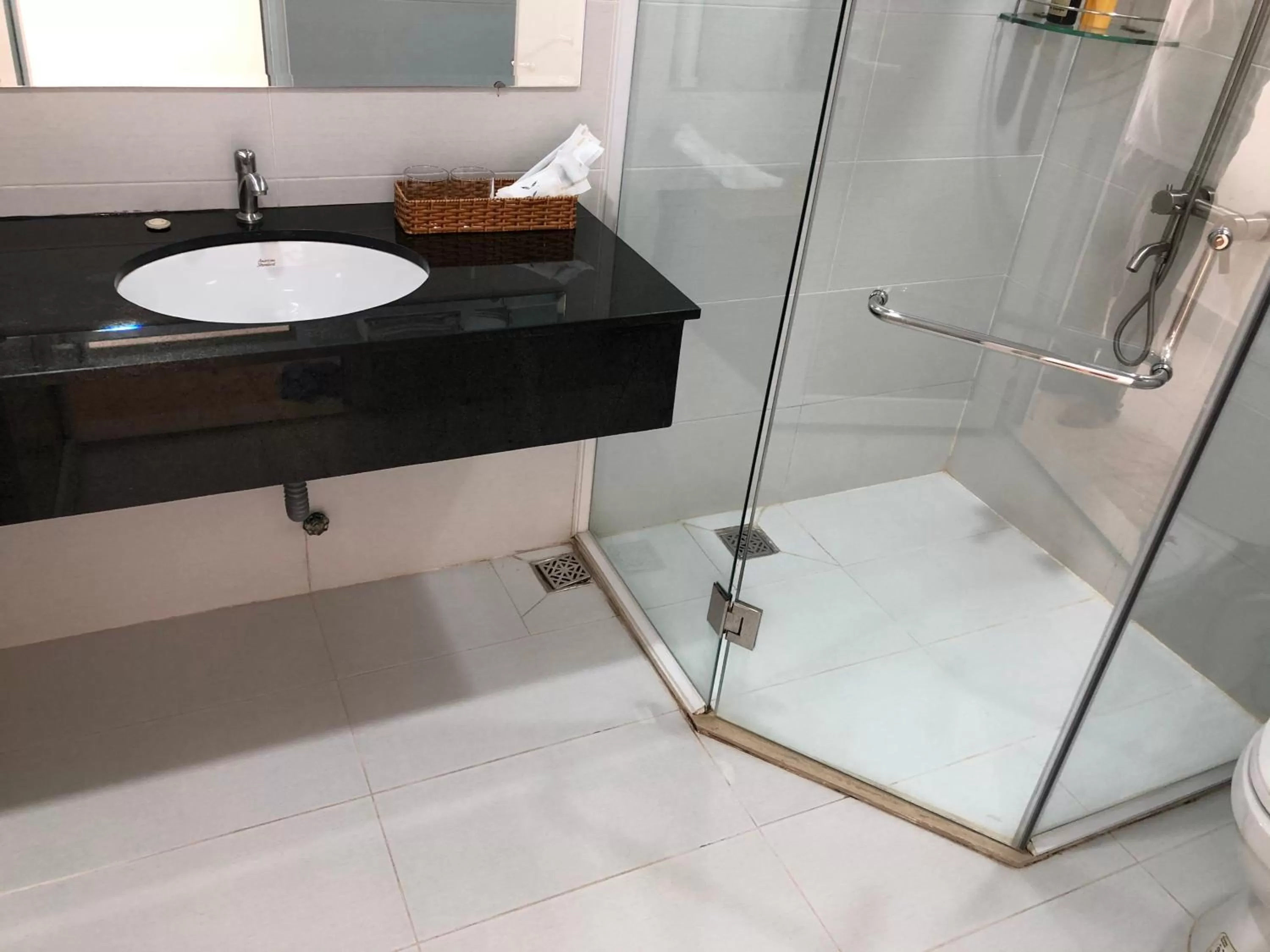 Bathroom in Victory Airport Hotel