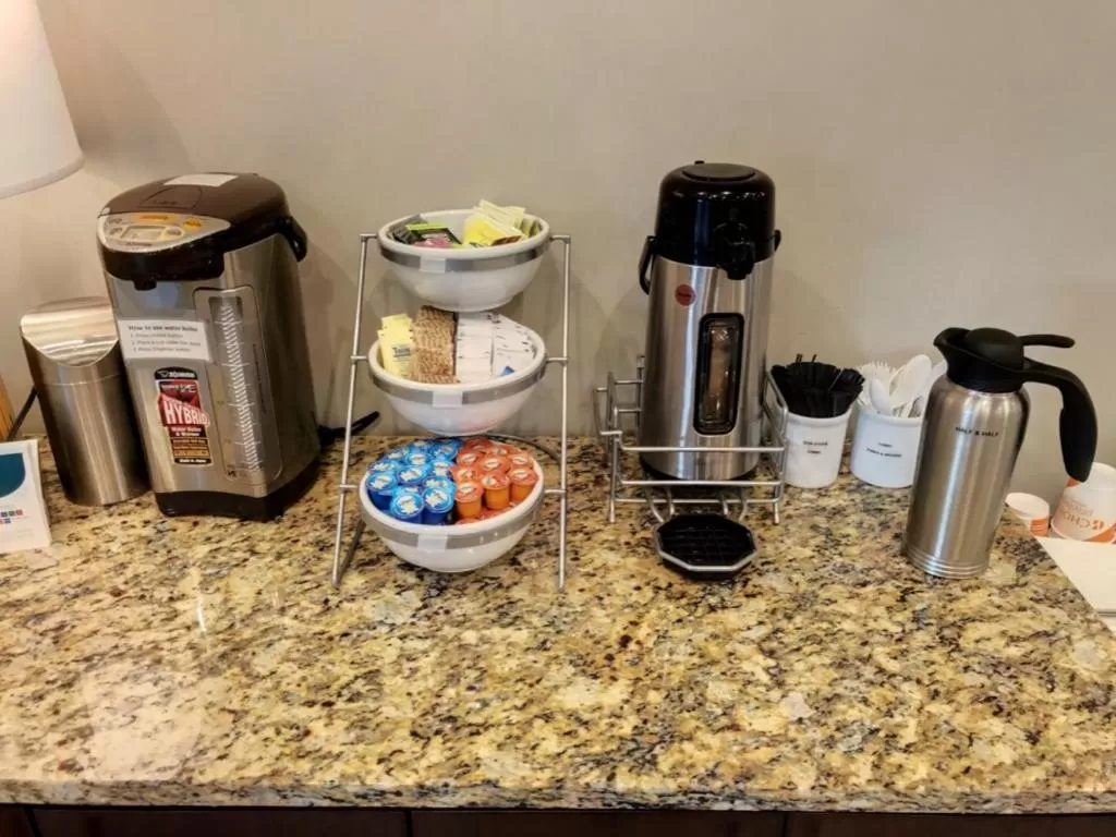Coffee/tea facilities in Comfort Inn & Suites